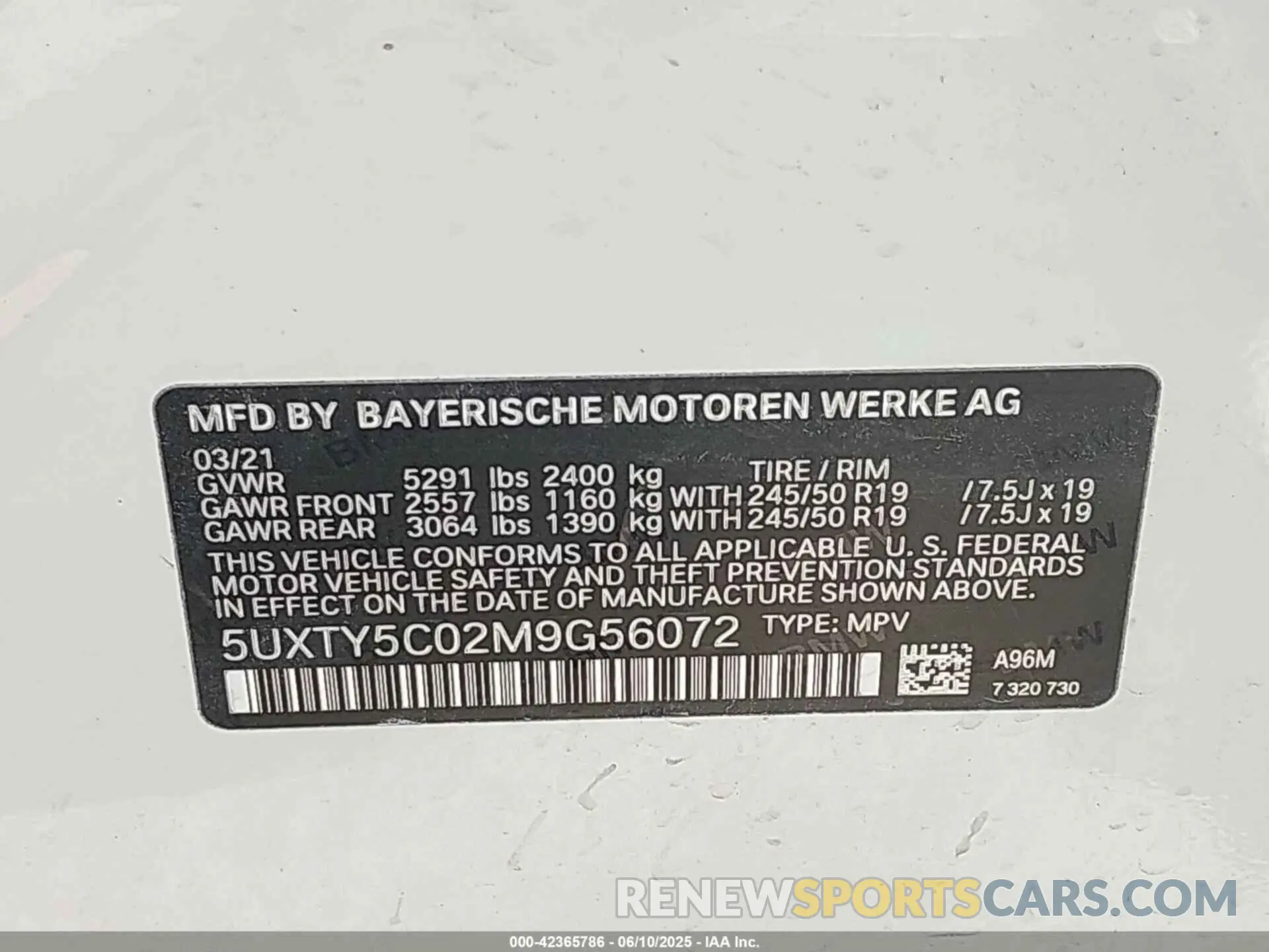 9 Photograph of a damaged car 5UXTY5C02M9G56072 BMW X3 2021