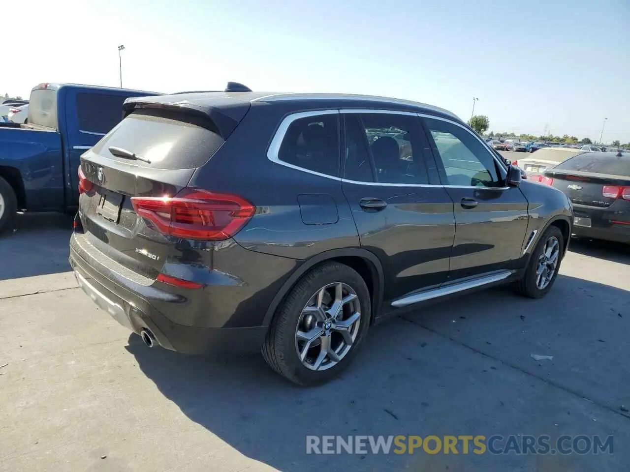 3 Photograph of a damaged car 5UXTY5C03M9F13163 BMW X3 2021