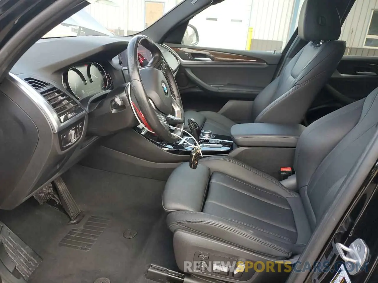 7 Фотография поврежденного автомобиля 5UXTY5C04M9F11244 BMW X3 2021