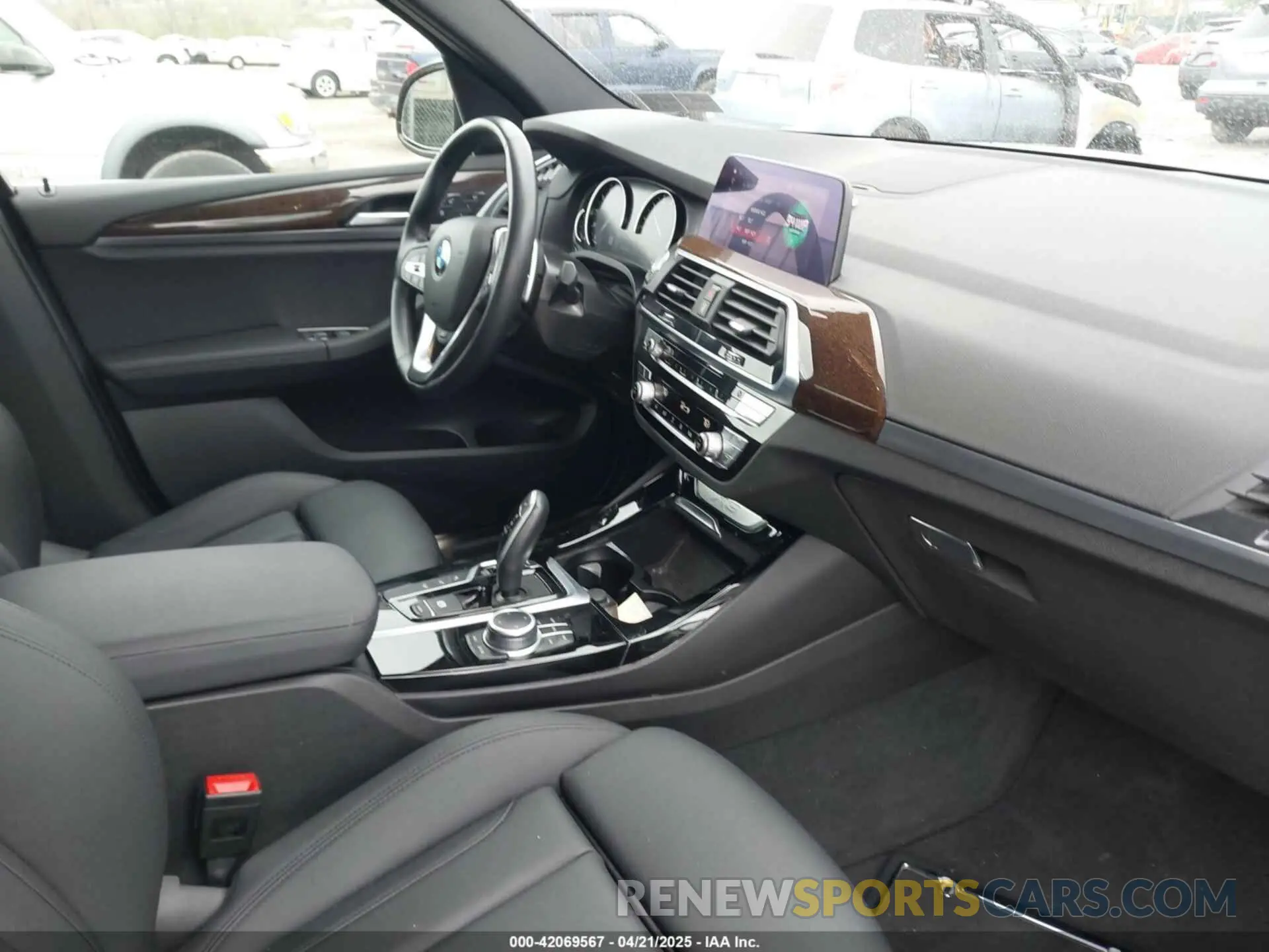5 Photograph of a damaged car 5UXTY5C04M9F93699 BMW X3 2021