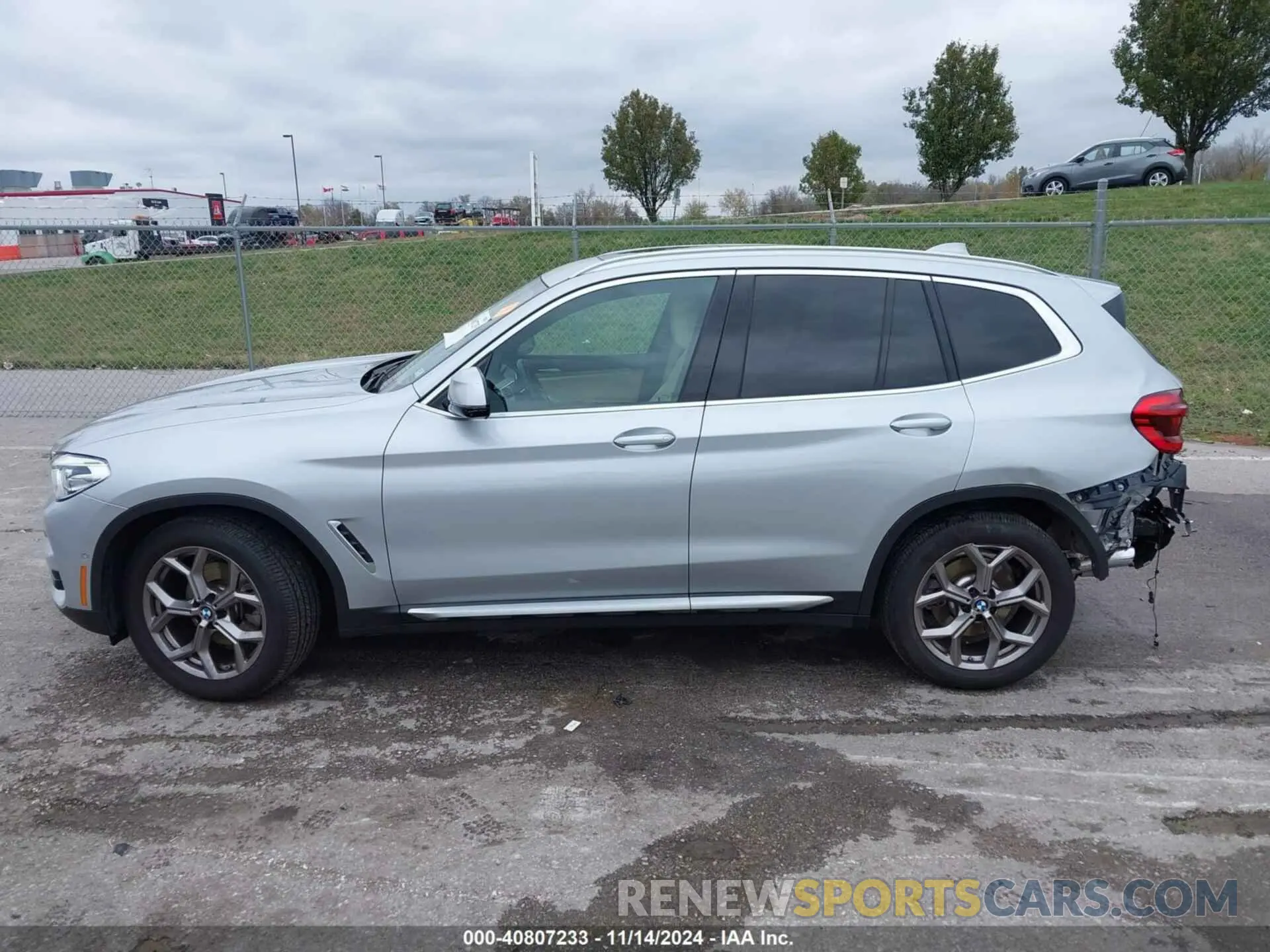 14 Photograph of a damaged car 5UXTY5C04M9G99120 BMW X3 2021