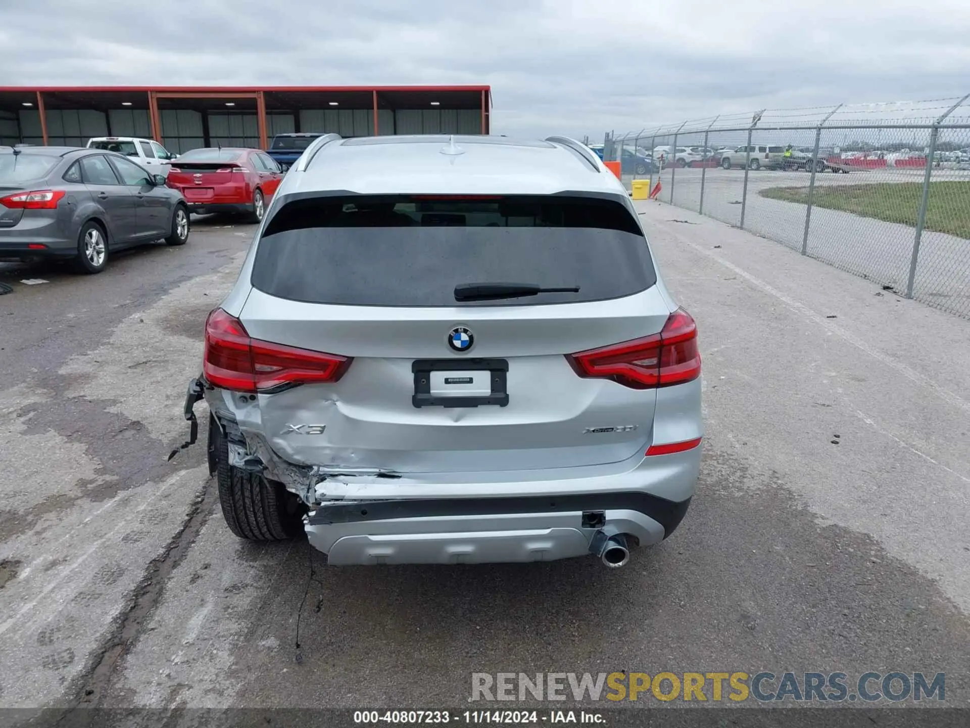 16 Photograph of a damaged car 5UXTY5C04M9G99120 BMW X3 2021
