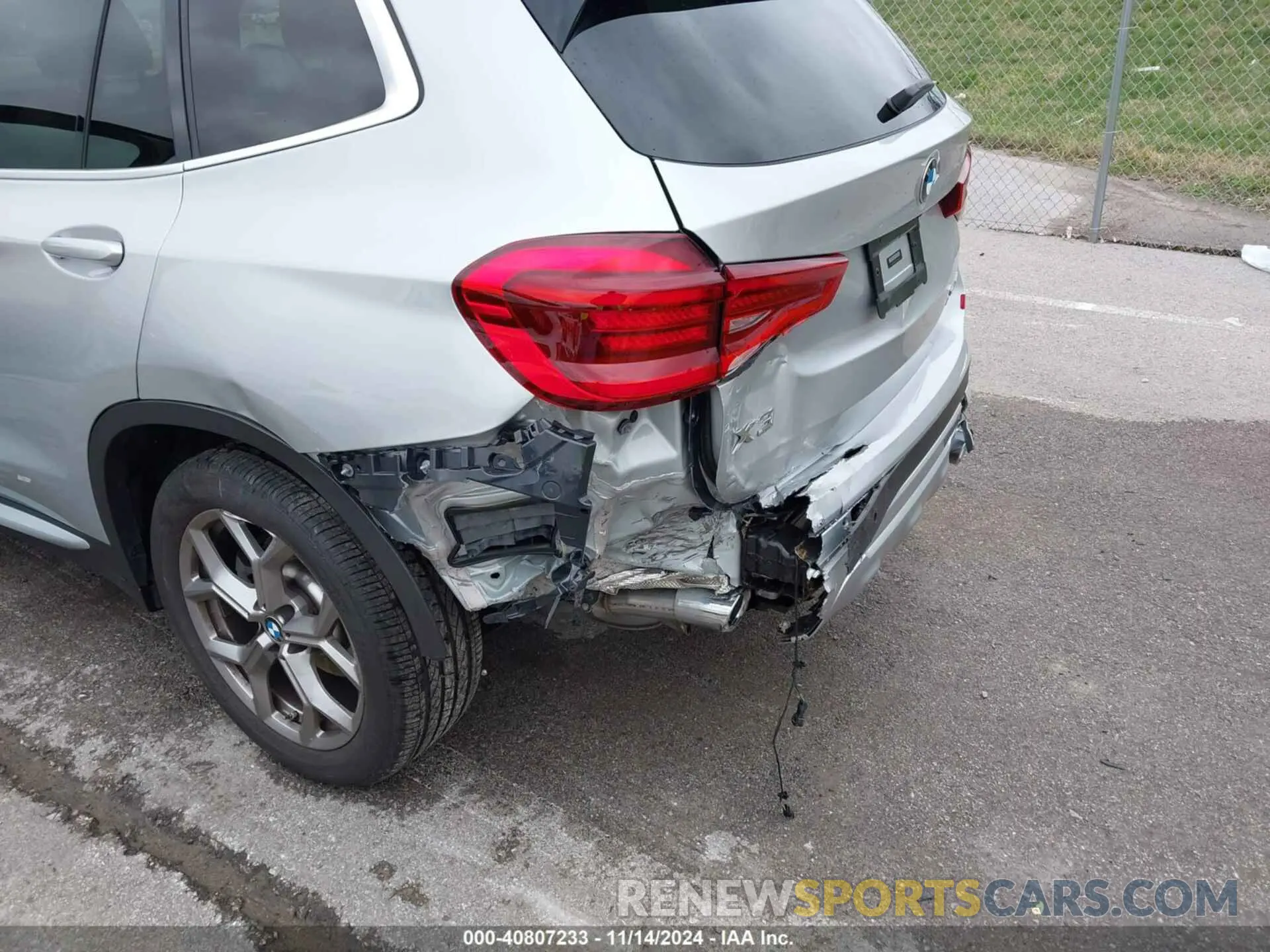 6 Photograph of a damaged car 5UXTY5C04M9G99120 BMW X3 2021