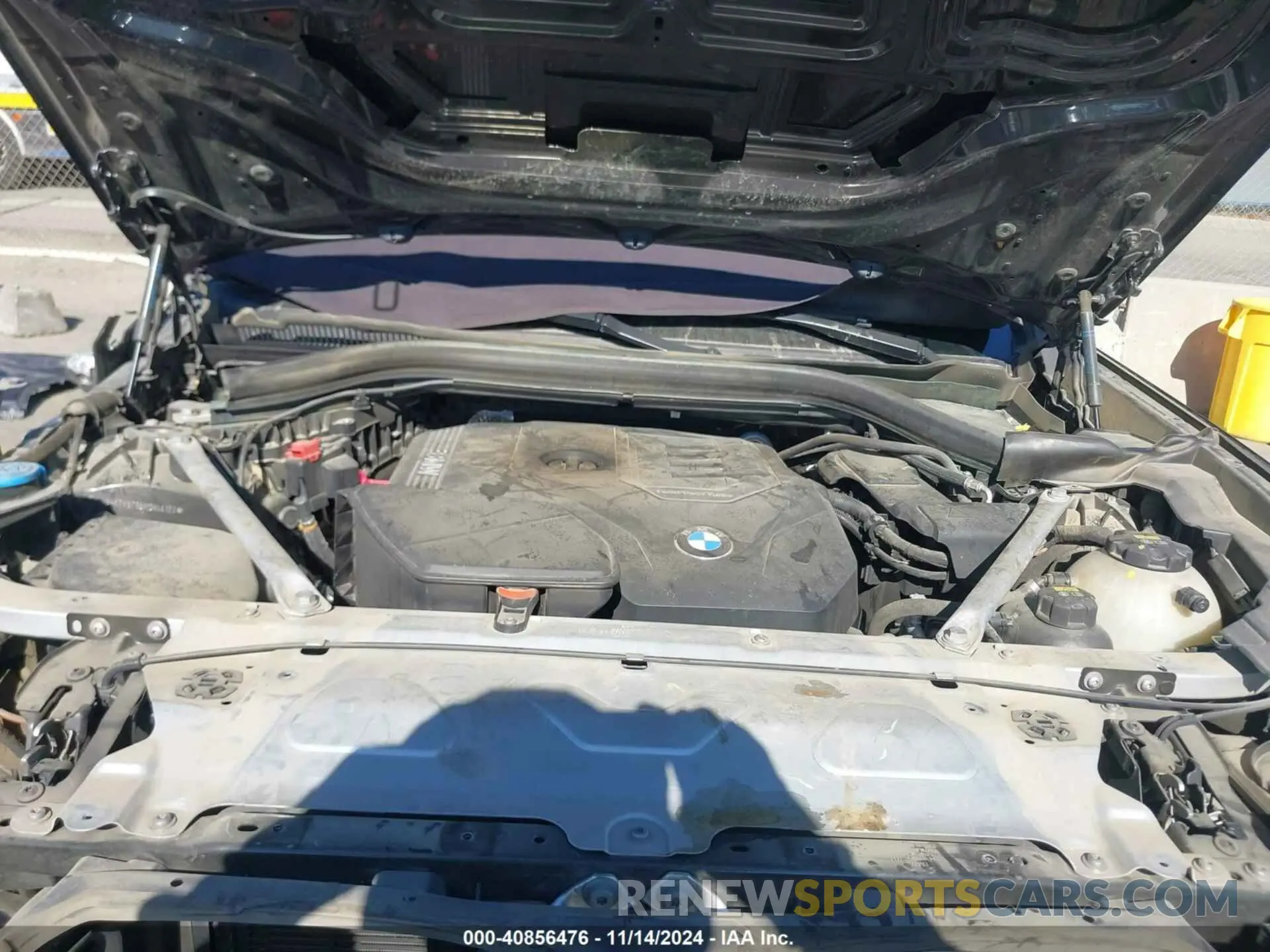 10 Photograph of a damaged car 5UXTY5C05M9846123 BMW X3 2021