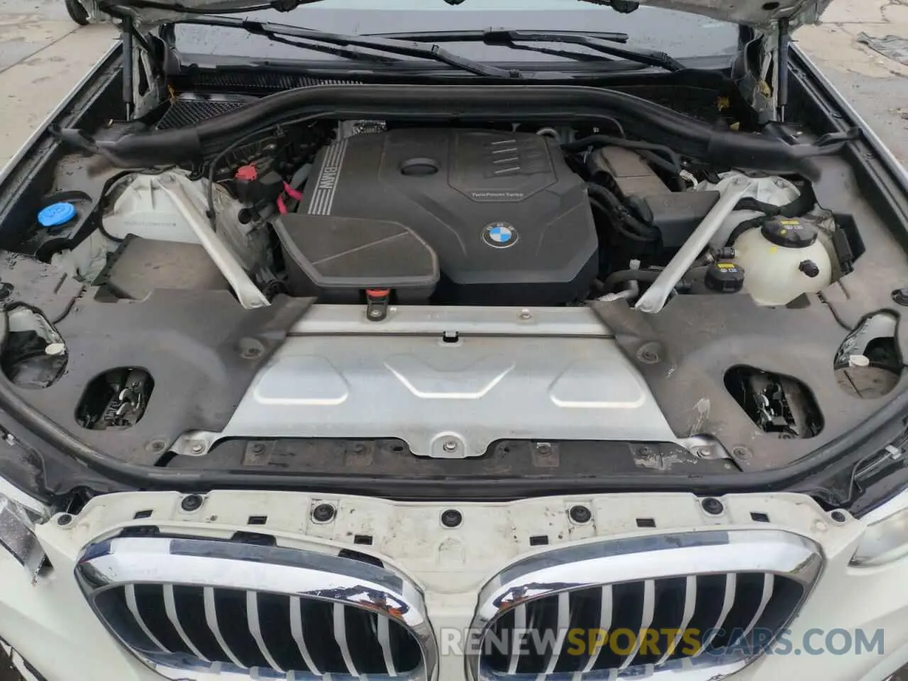 12 Photograph of a damaged car 5UXTY5C05M9G91110 BMW X3 2021