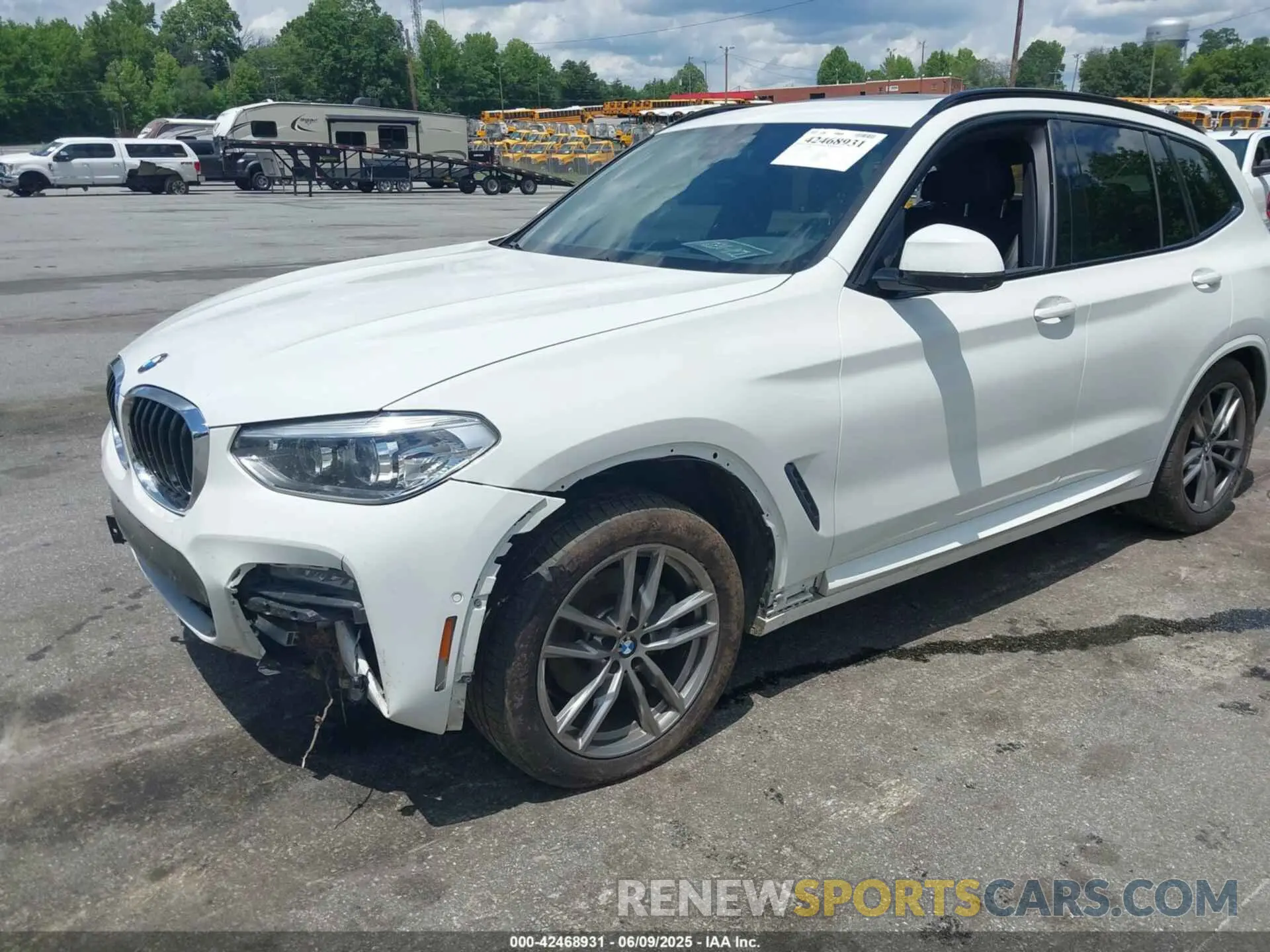 2 Photograph of a damaged car 5UXTY5C06M9D92161 BMW X3 2021