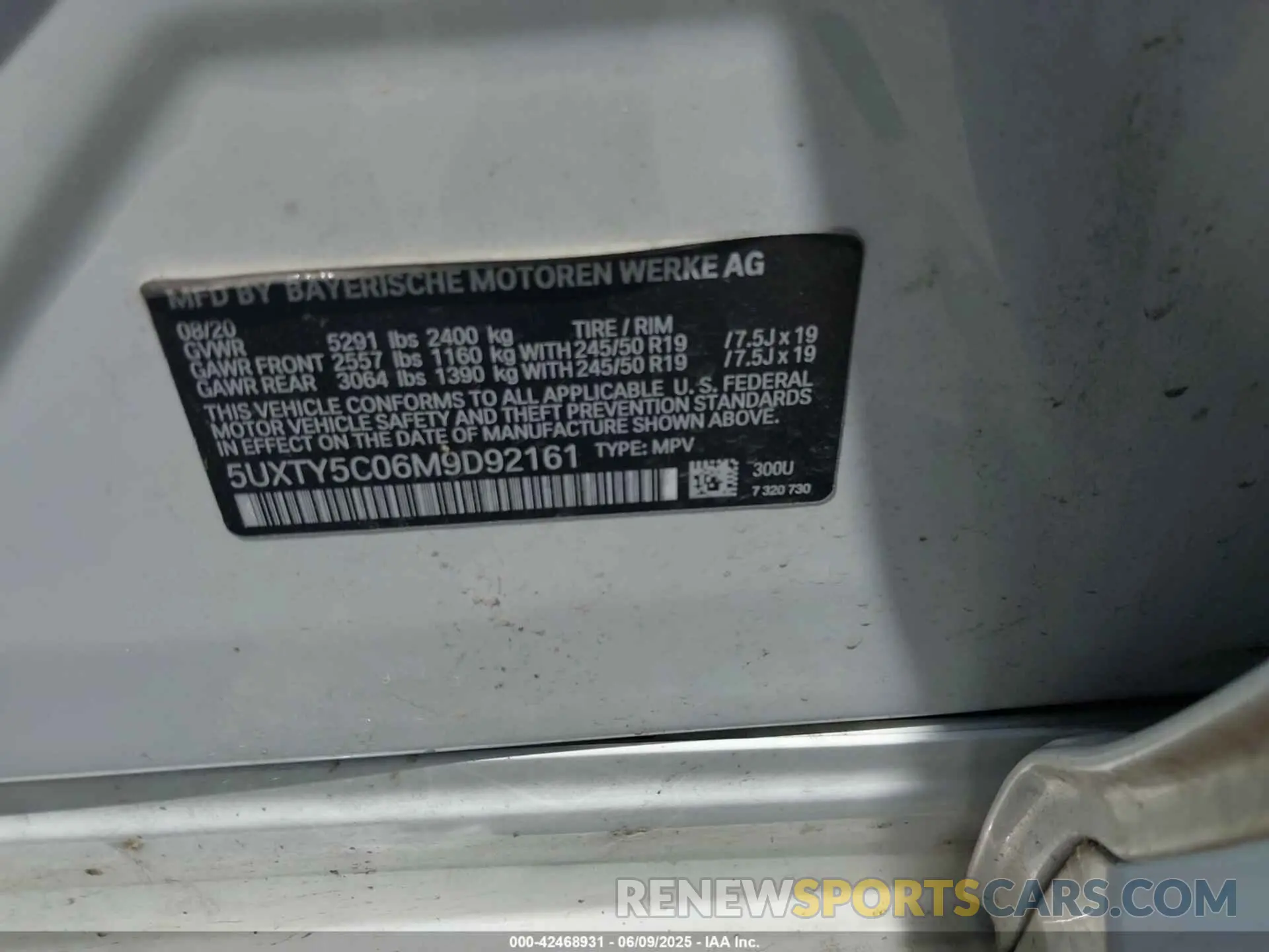9 Photograph of a damaged car 5UXTY5C06M9D92161 BMW X3 2021