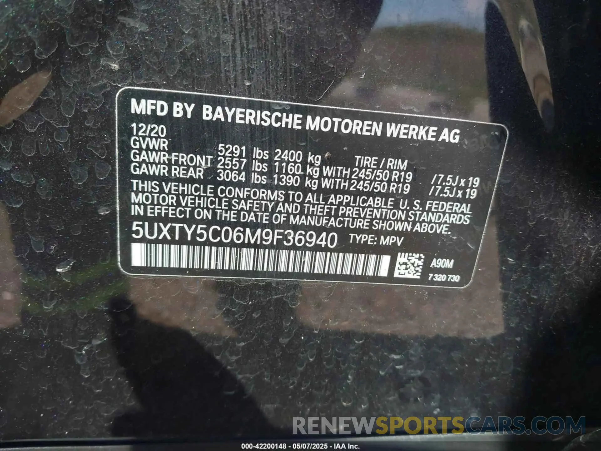 9 Photograph of a damaged car 5UXTY5C06M9F36940 BMW X3 2021