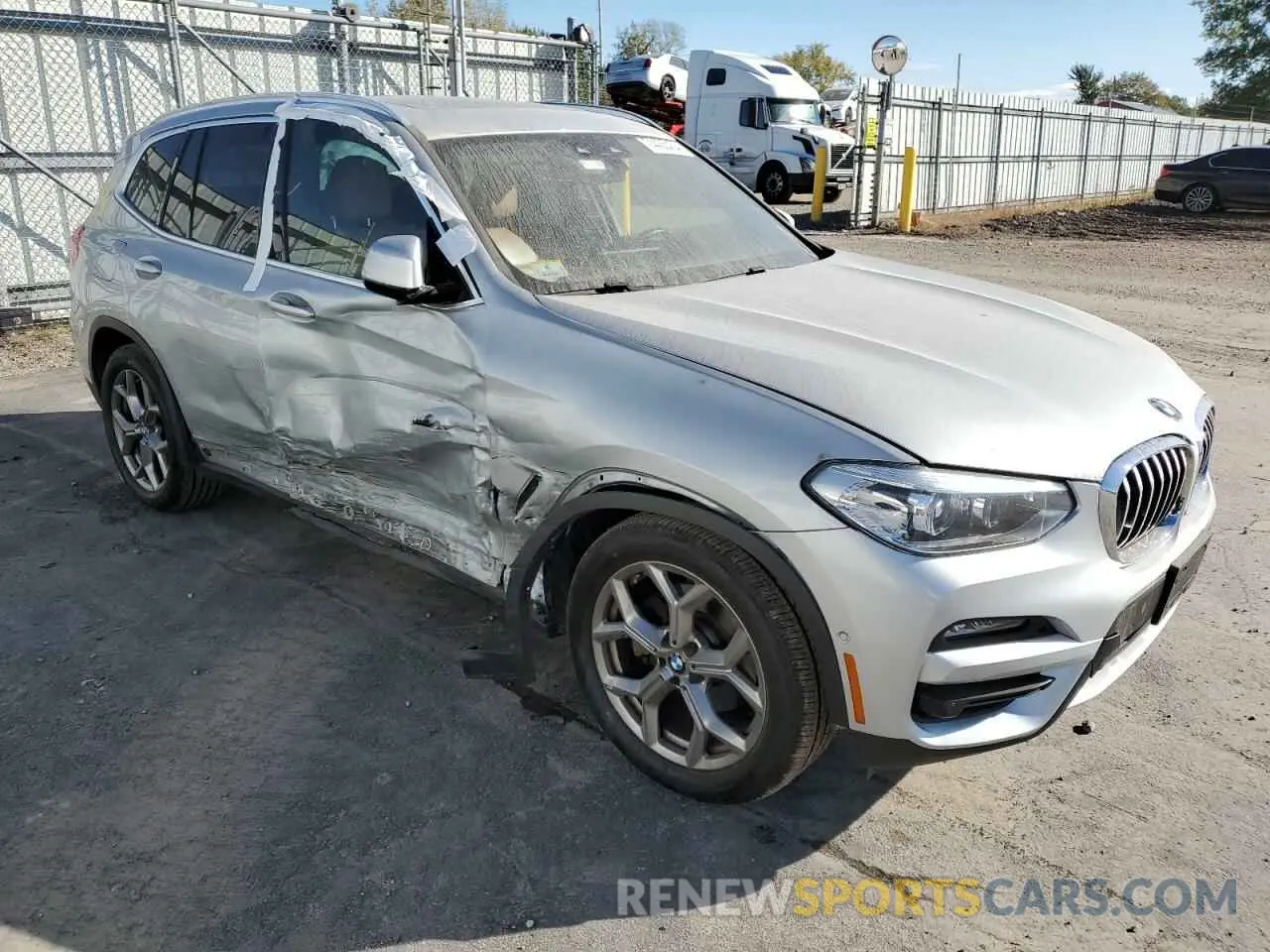 4 Фотография поврежденного автомобиля 5UXTY5C07M9G53748 BMW X3 2021