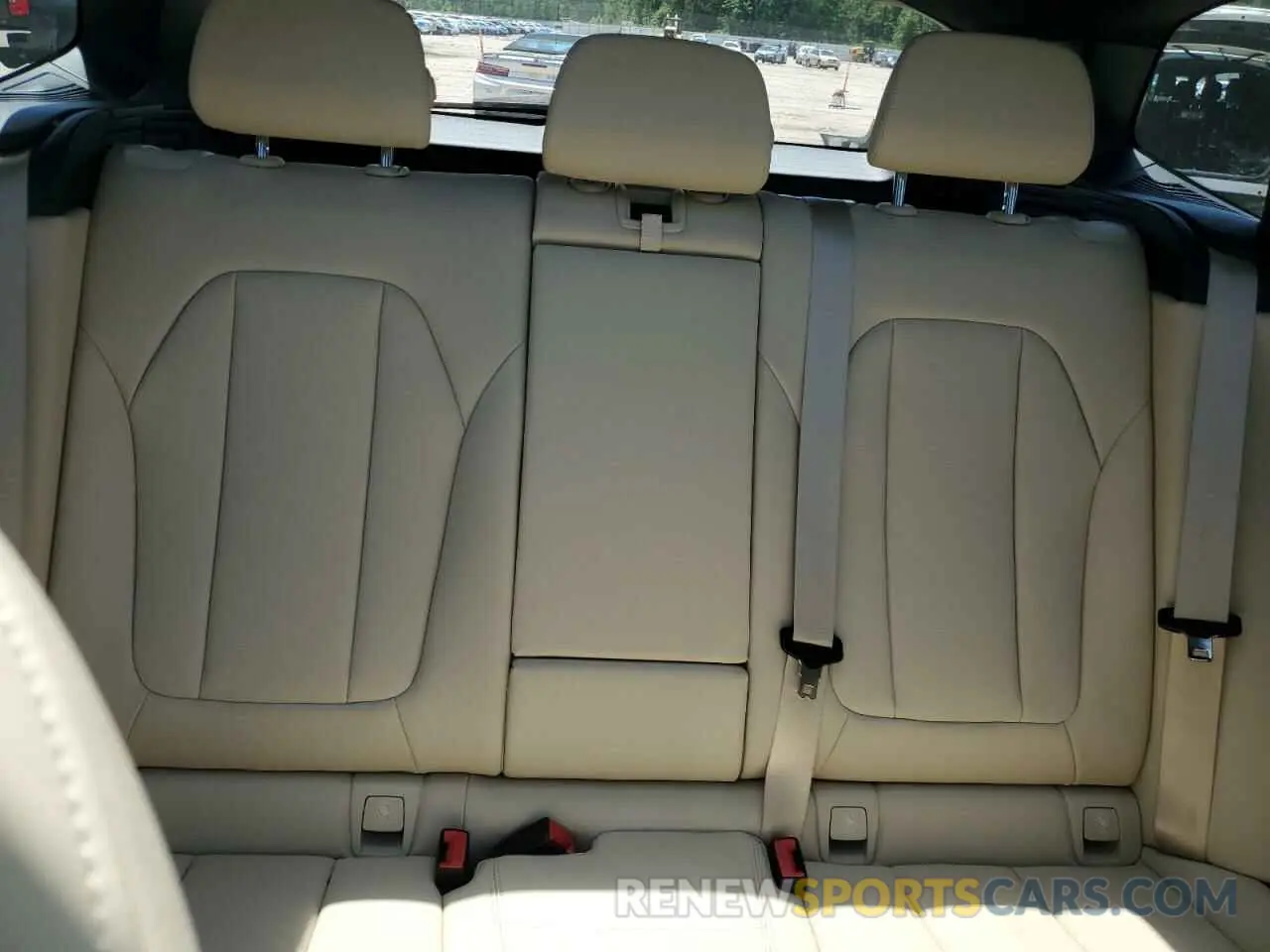 10 Photograph of a damaged car 5UXTY5C07M9H37939 BMW X3 2021
