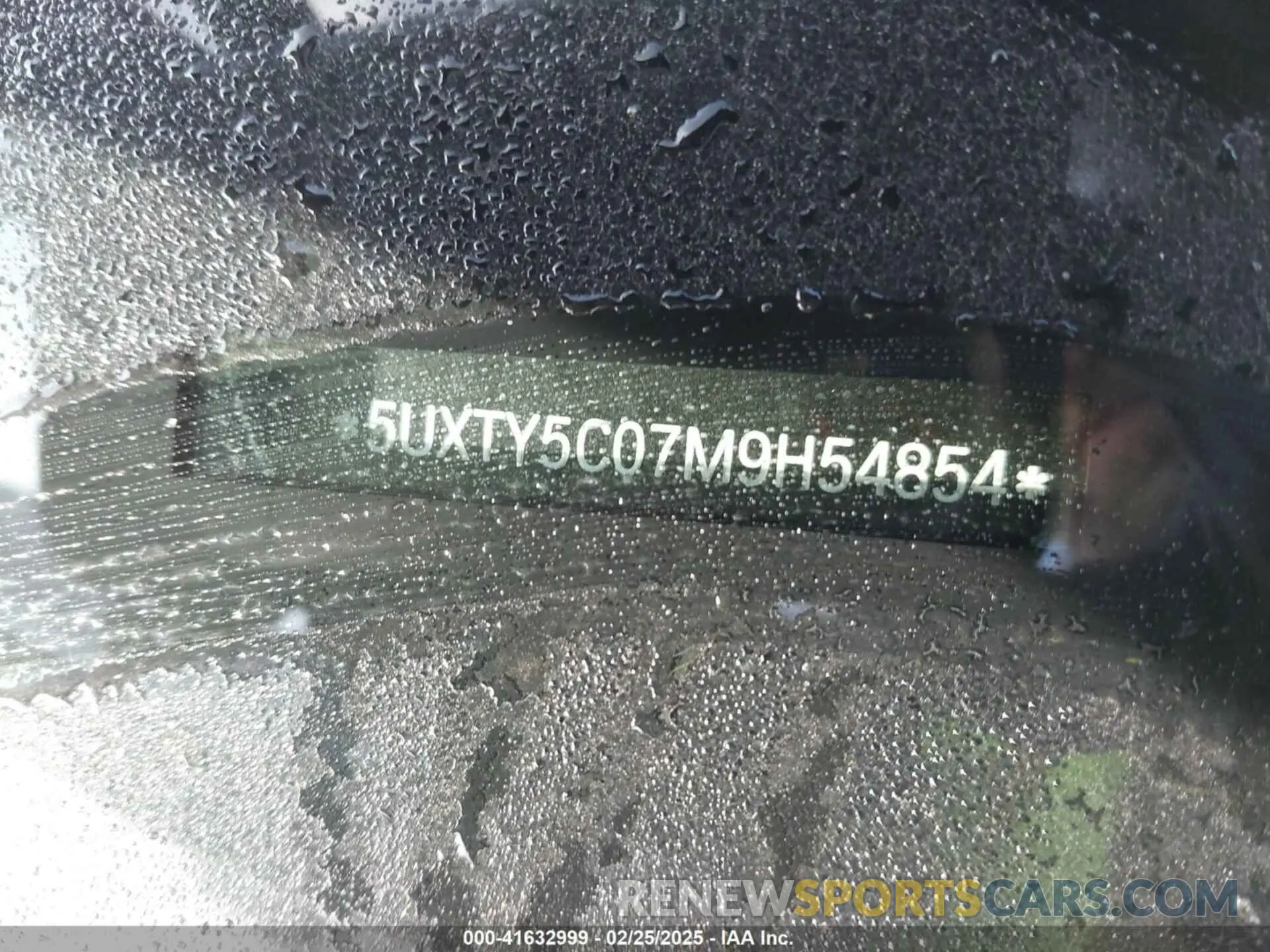 18 Photograph of a damaged car 5UXTY5C07M9H54854 BMW X3 2021