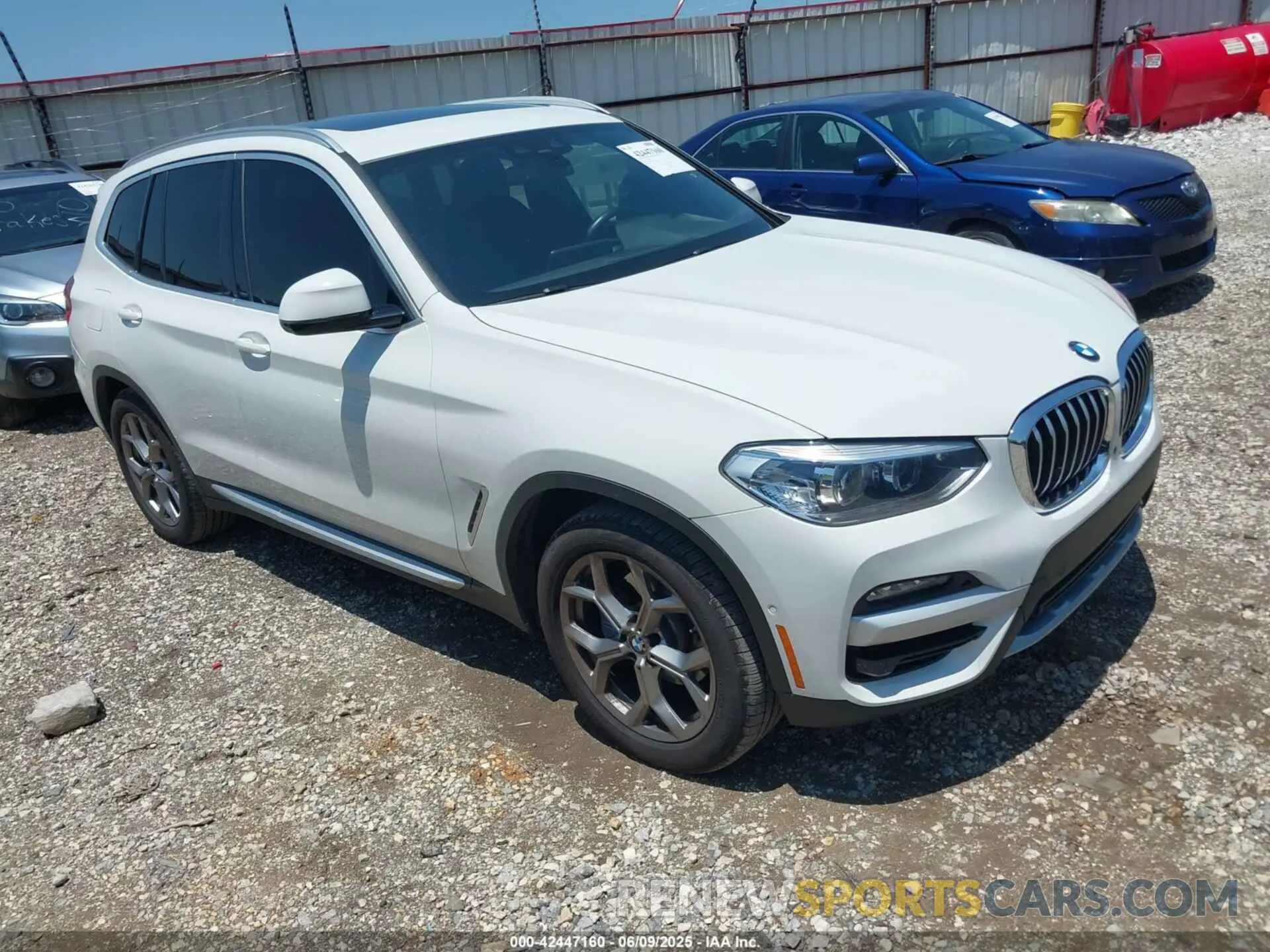 1 Photograph of a damaged car 5UXTY5C08M9F02563 BMW X3 2021