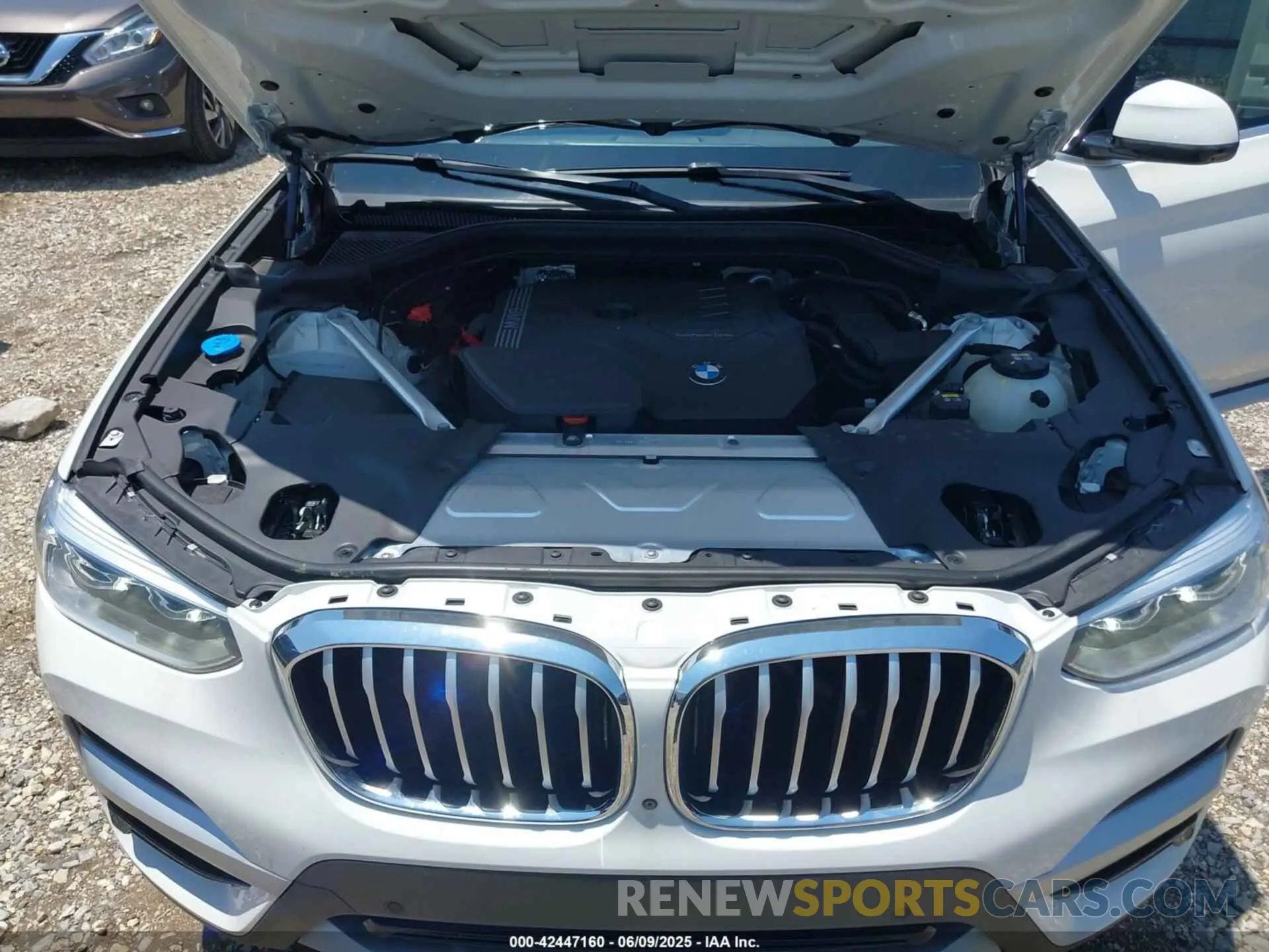 10 Photograph of a damaged car 5UXTY5C08M9F02563 BMW X3 2021