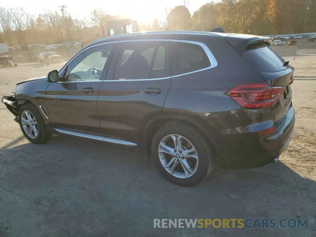 2 Photograph of a damaged car 5UXTY5C08M9F29276 BMW X3 2021