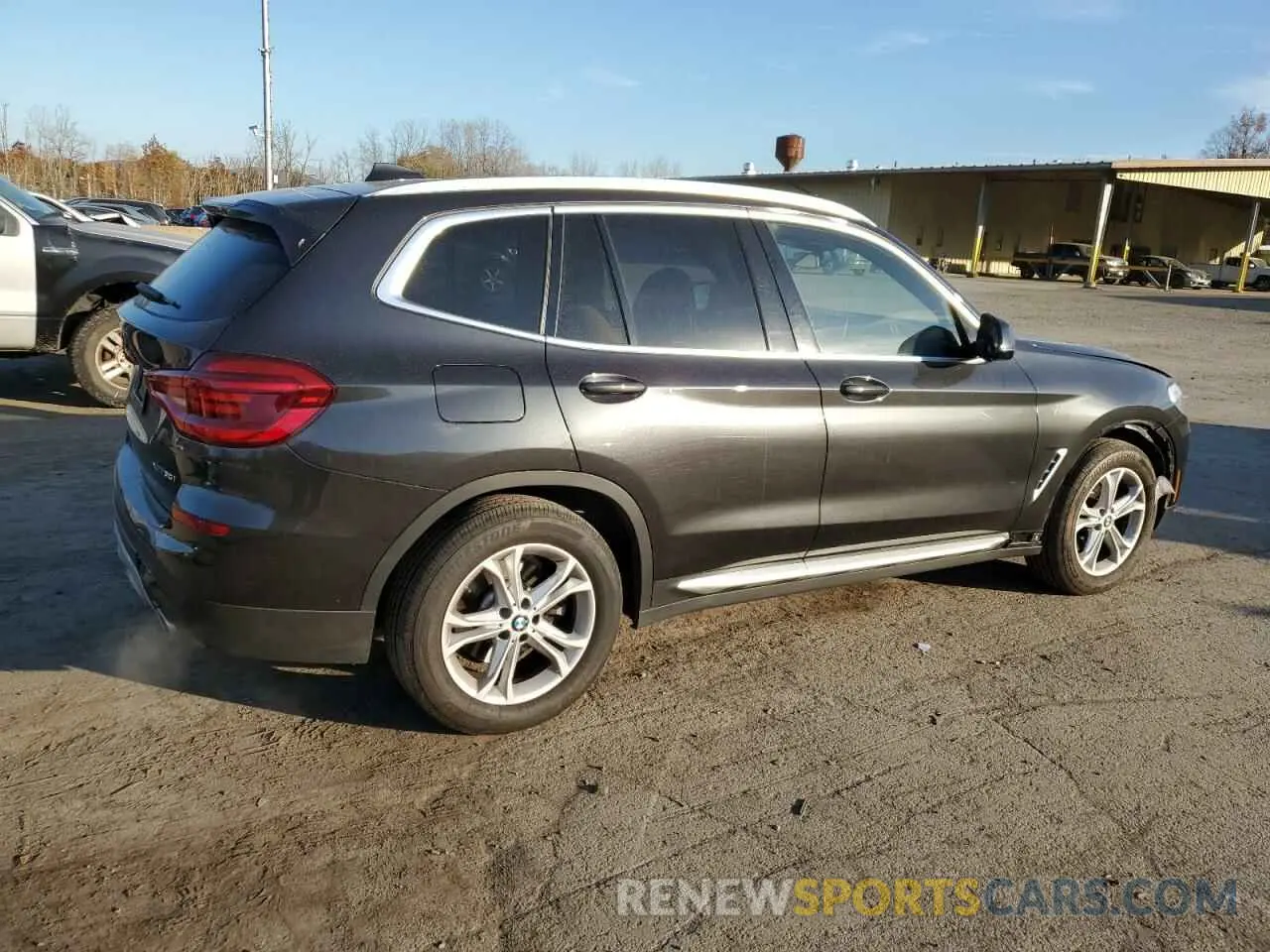 3 Photograph of a damaged car 5UXTY5C08M9F29276 BMW X3 2021