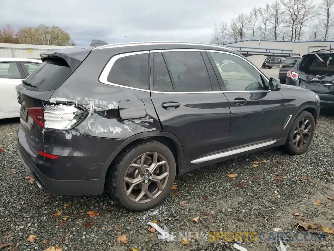 3 Photograph of a damaged car 5UXTY5C08M9F79854 BMW X3 2021