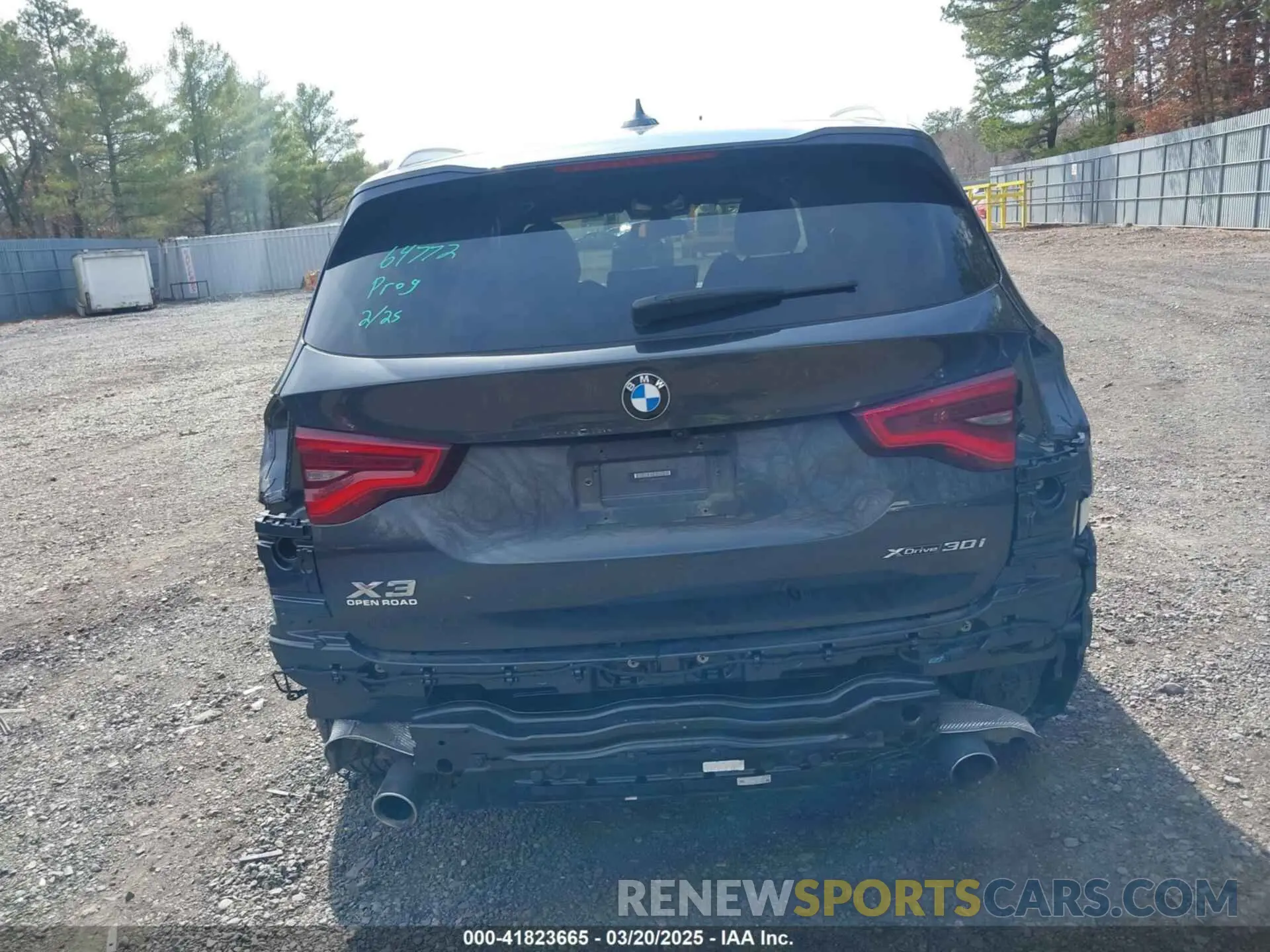 16 Photograph of a damaged car 5UXTY5C08M9F86237 BMW X3 2021