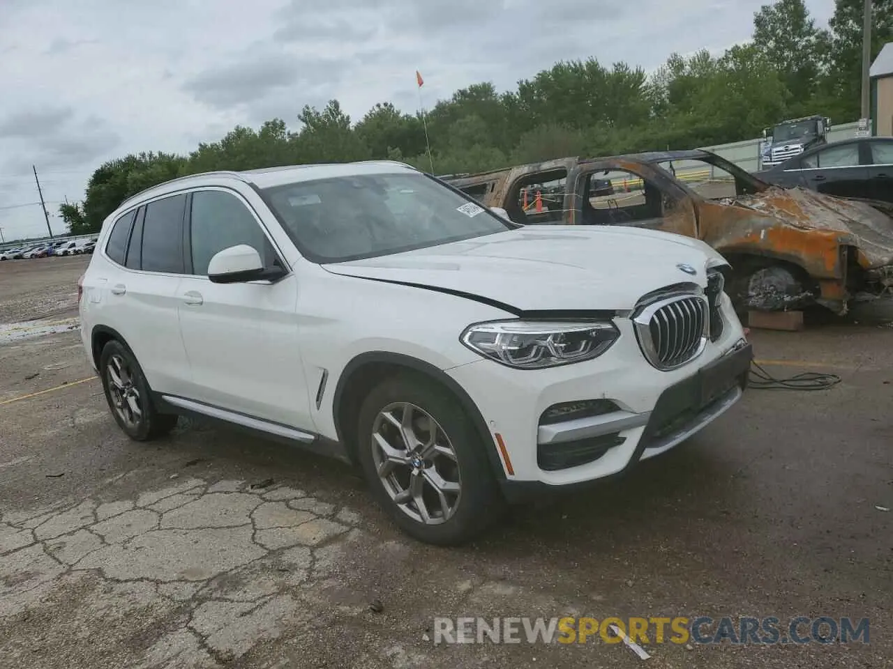 4 Фотография поврежденного автомобиля 5UXTY5C09M9F31750 BMW X3 2021