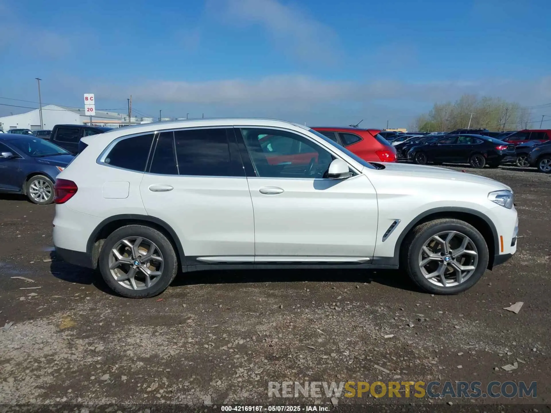 13 Photograph of a damaged car 5UXTY5C0XM9D71507 BMW X3 2021