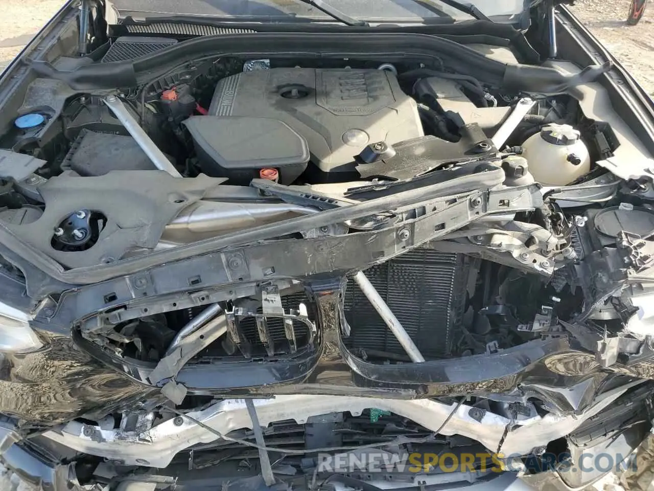 14 Photograph of a damaged car 5UXTY5C0XM9D91868 BMW X3 2021