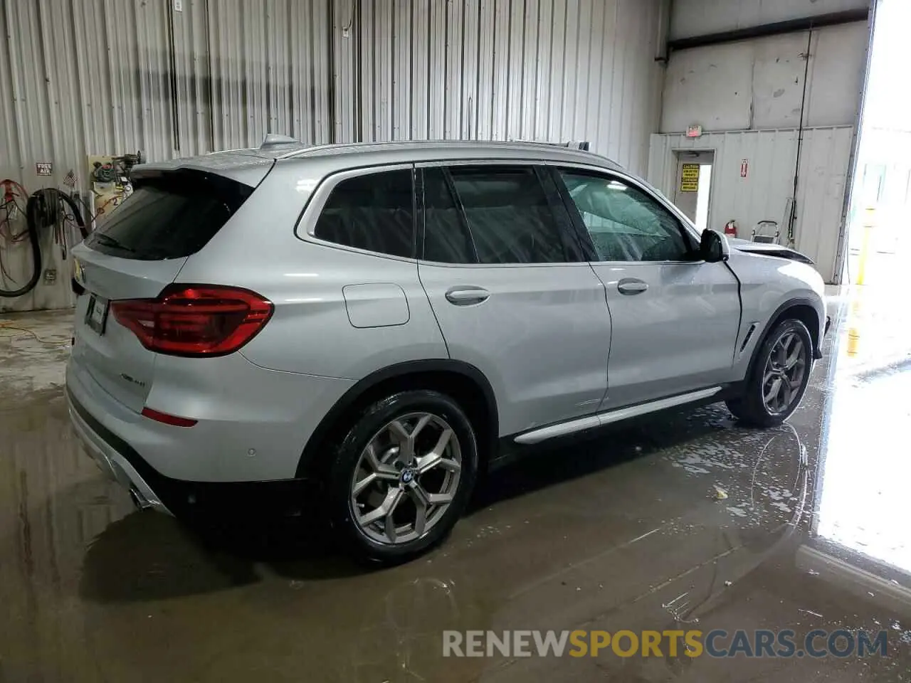 3 Фотография поврежденного автомобиля 5UXTY5C0XM9E72644 BMW X3 2021