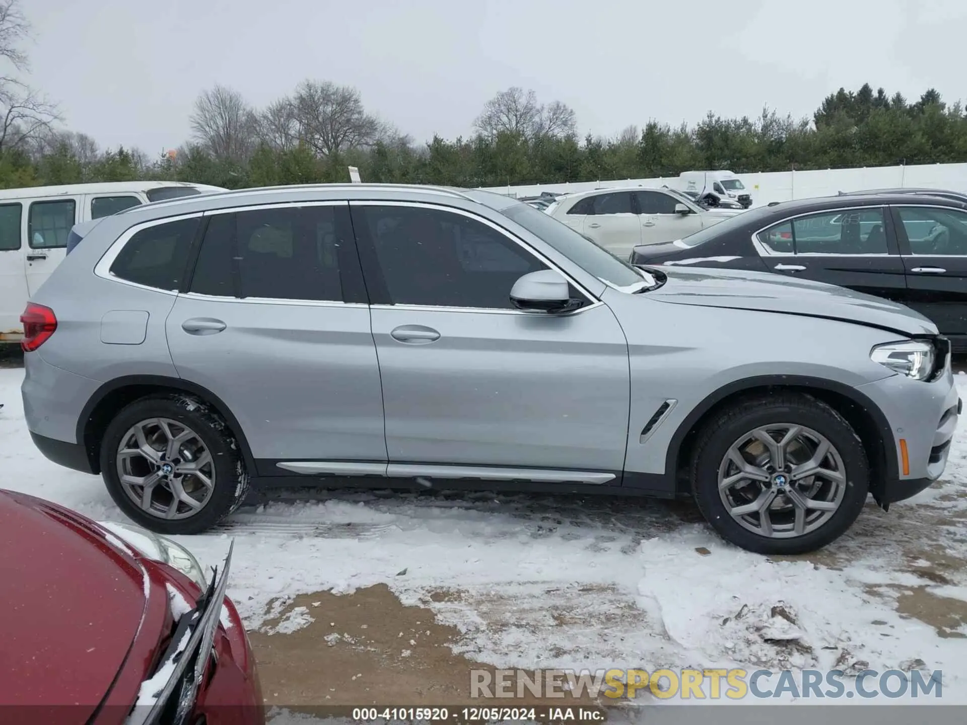 13 Photograph of a damaged car 5UXTY5C0XM9F43485 BMW X3 2021