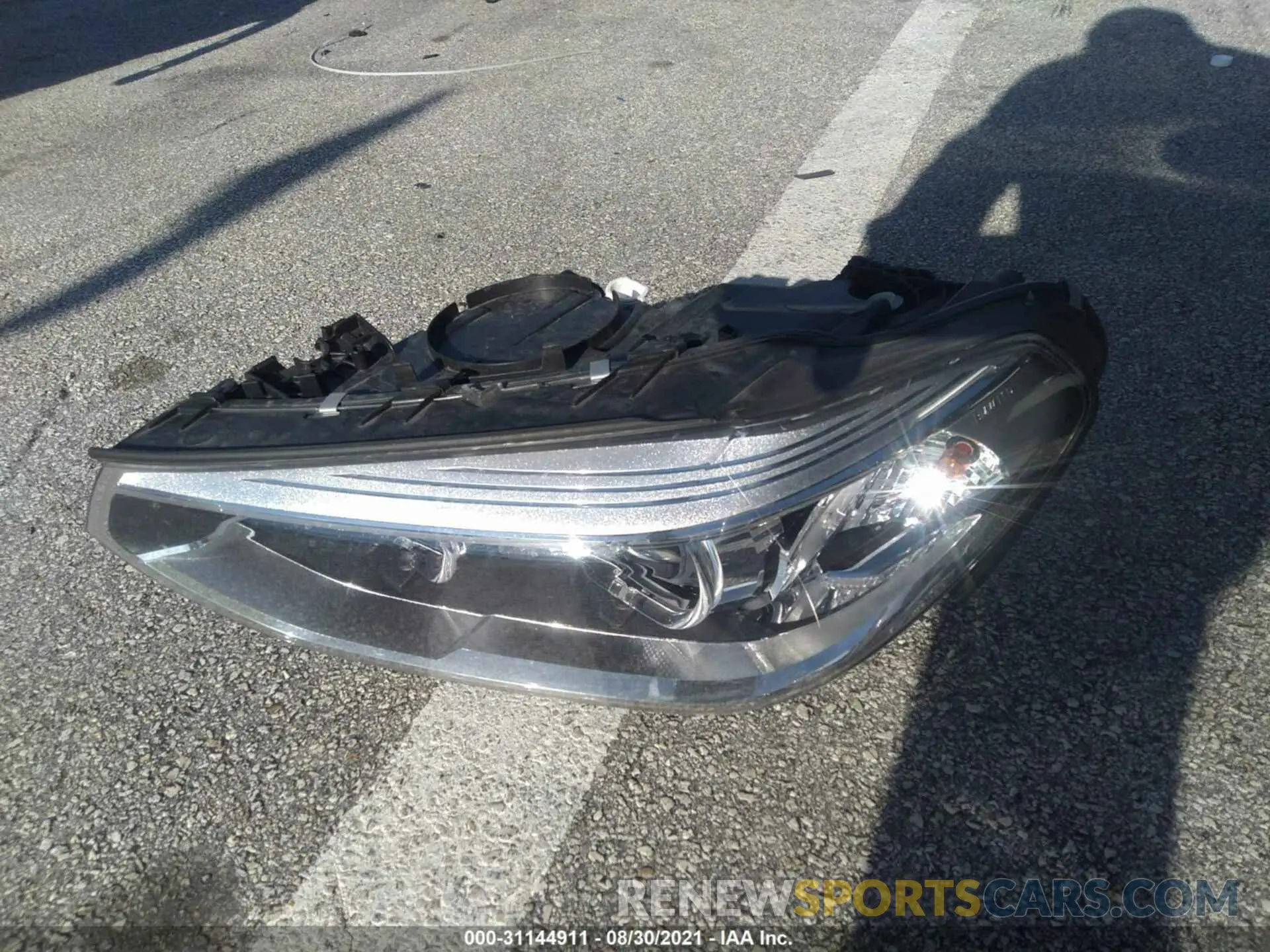11 Photograph of a damaged car 5UXTY5C0XM9F78592 BMW X3 2021