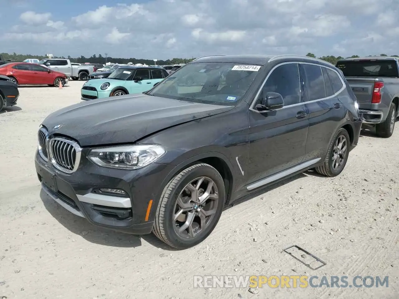 1 Photograph of a damaged car 5UXTY5C0XM9G22249 BMW X3 2021