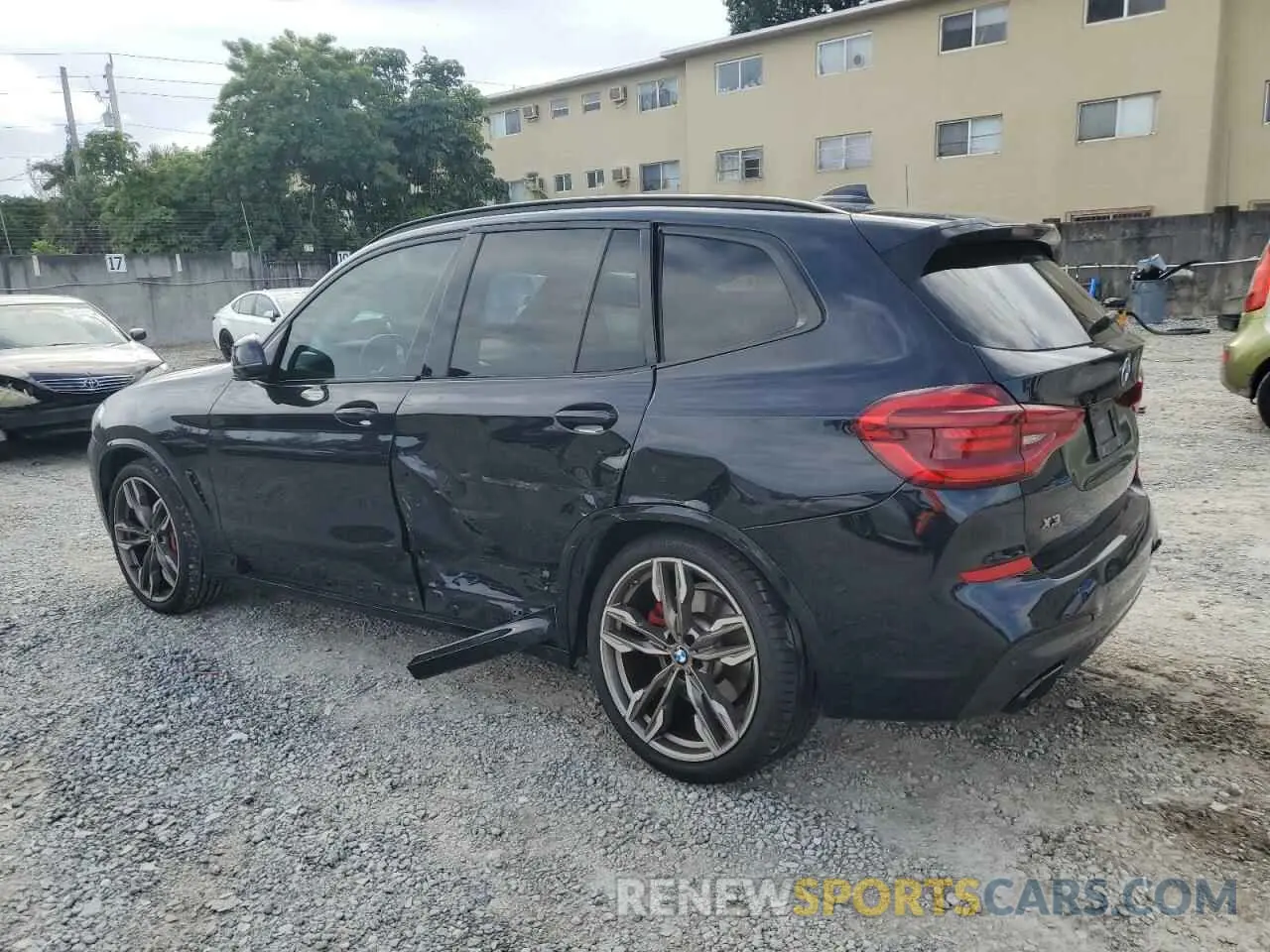 2 Photograph of a damaged car 5UXTY9C04M9H54978 BMW X3 2021