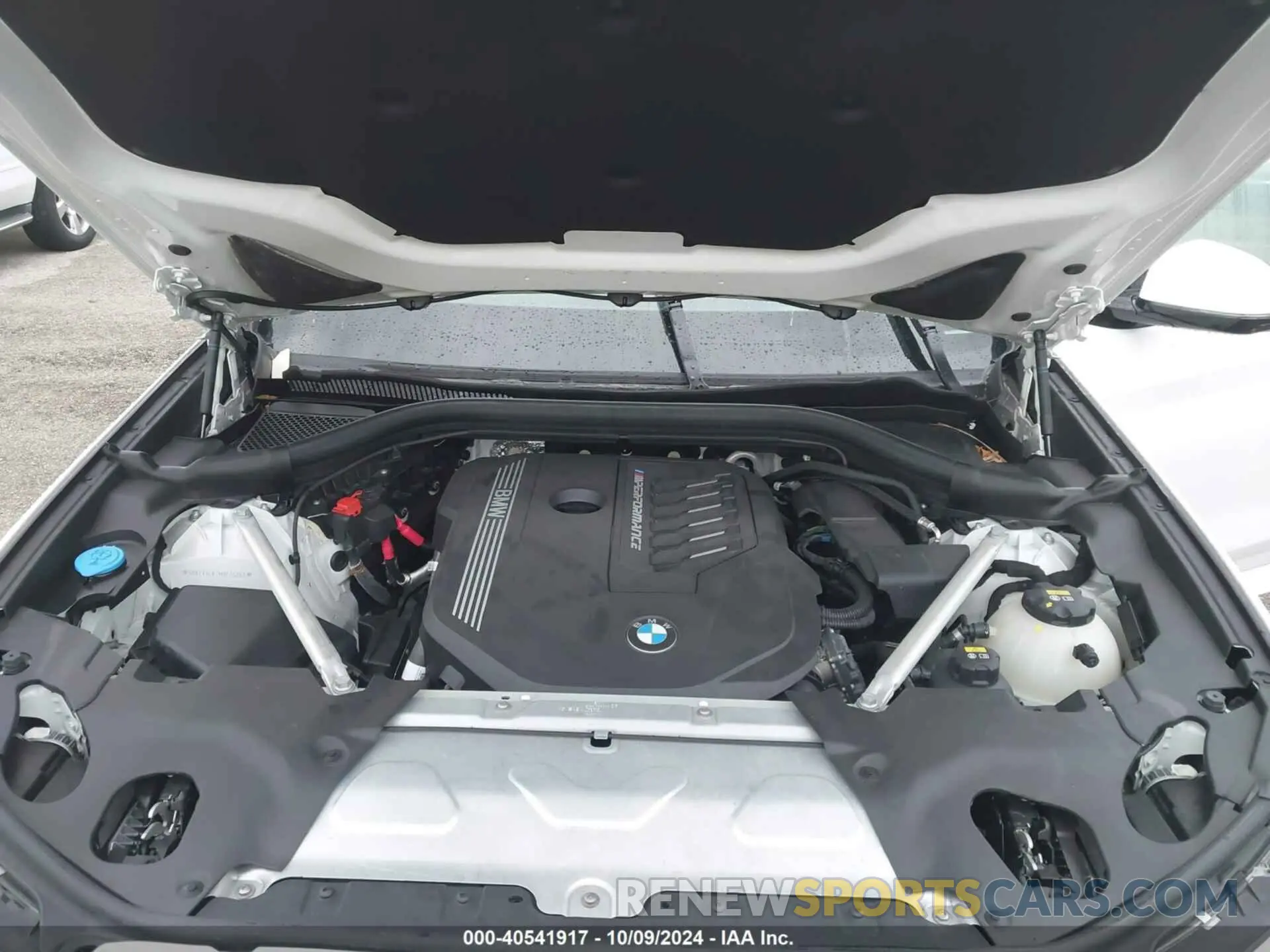 10 Photograph of a damaged car 5UXTY9C07M9F26263 BMW X3 2021