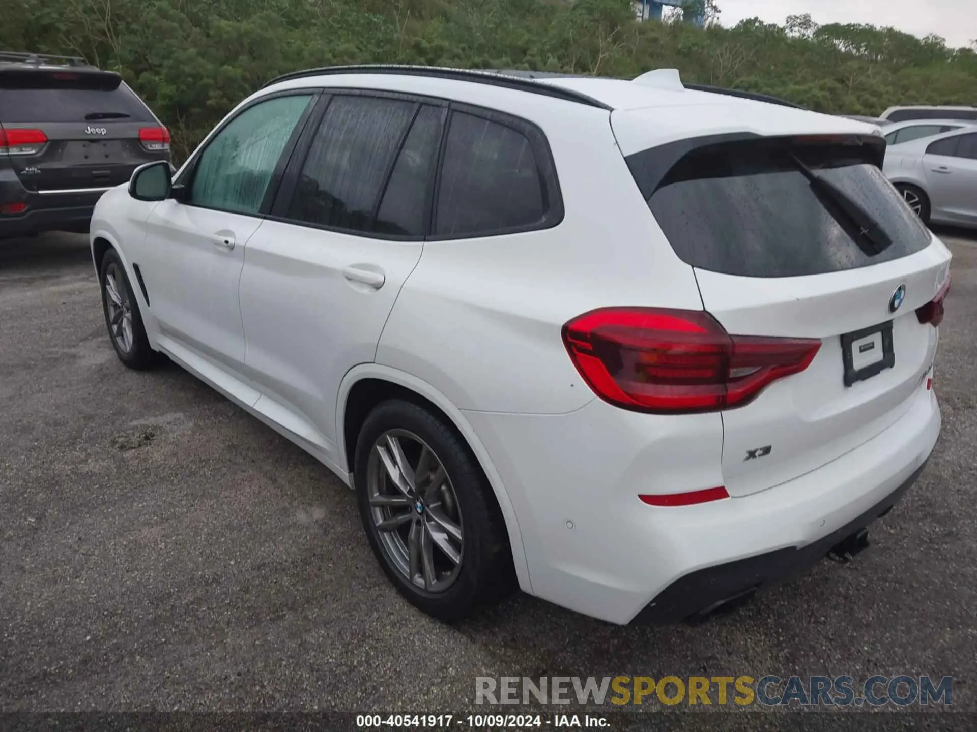 3 Photograph of a damaged car 5UXTY9C07M9F26263 BMW X3 2021