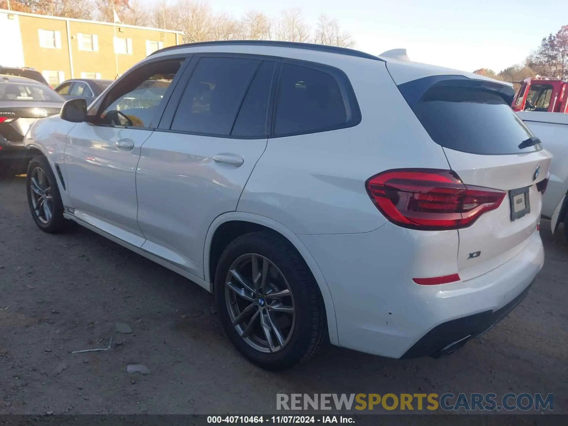 3 Photograph of a damaged car 5UXTY9C09M9F52251 BMW X3 2021