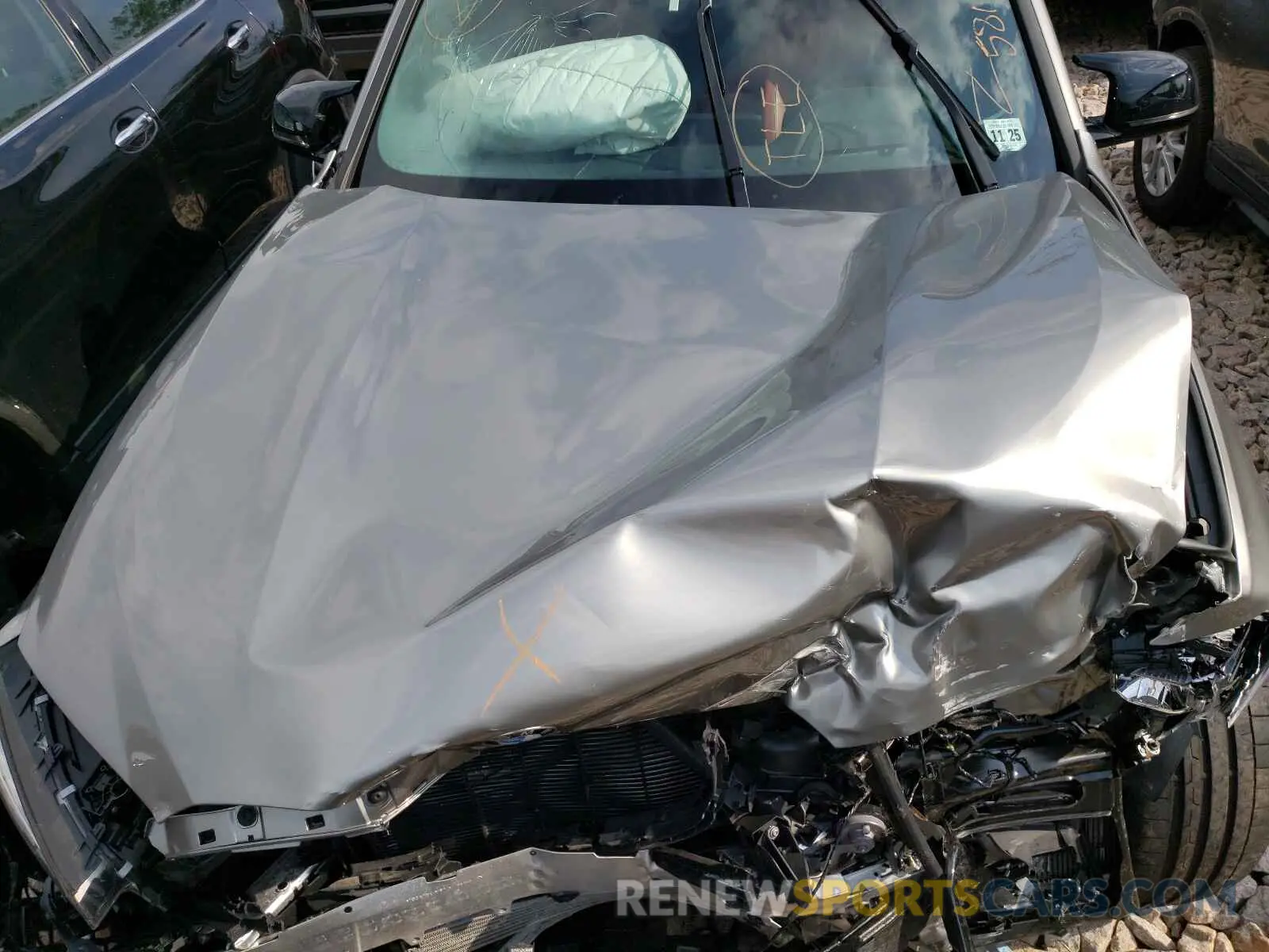 7 Photograph of a damaged car 5YMTS0C00M9E96271 BMW X3 2021