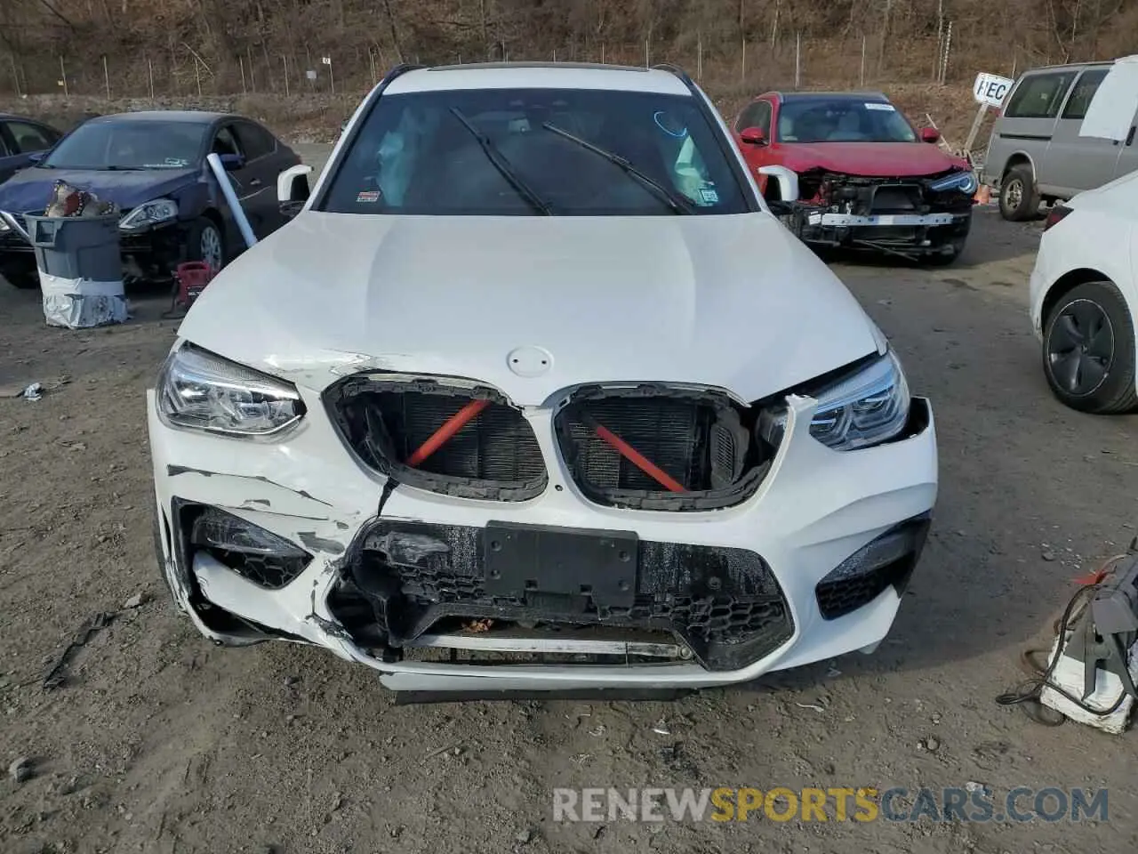 5 Photograph of a damaged car 5YMTS0C04M9F31197 BMW X3 2021