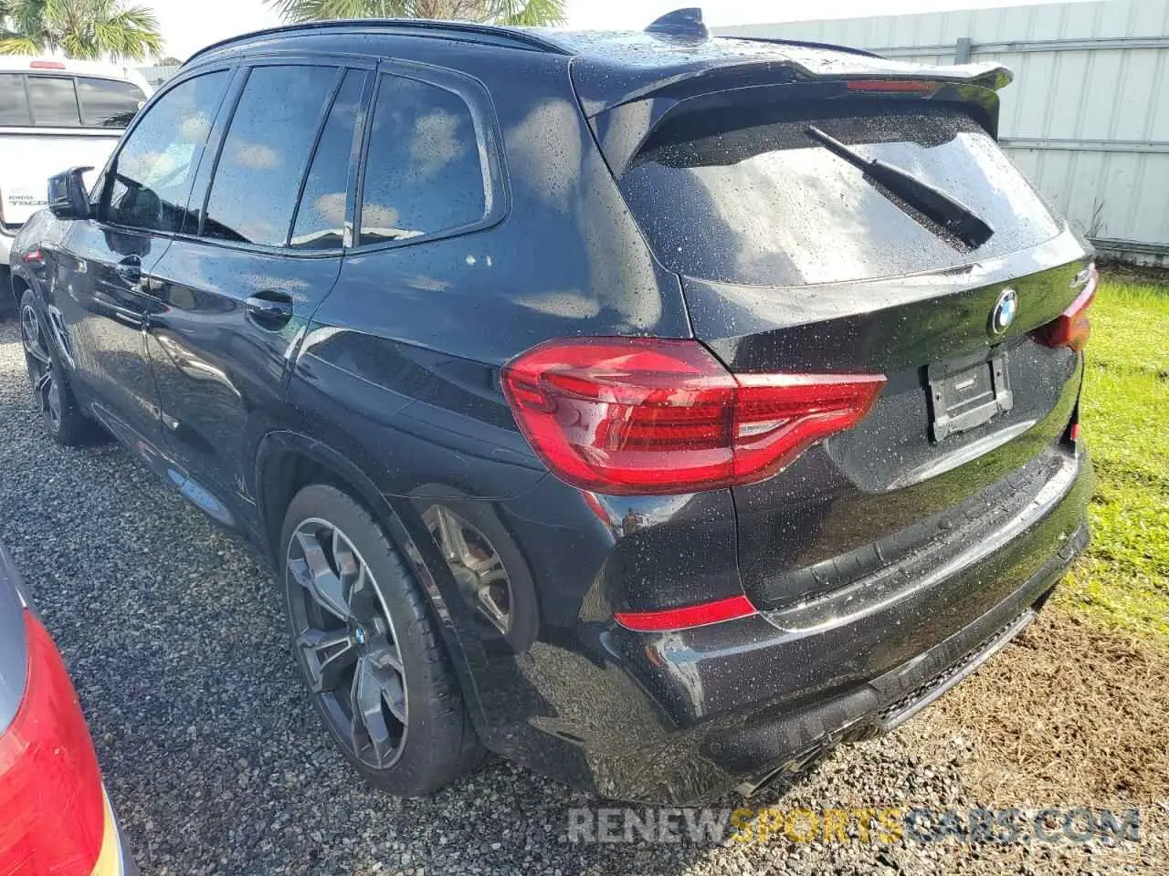 2 Photograph of a damaged car 5YMTS0C05M9G83814 BMW X3 2021