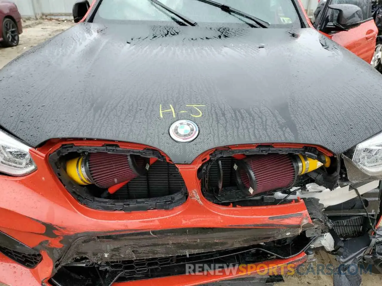 13 Photograph of a damaged car 5YMTS0C05M9H64439 BMW X3 2021