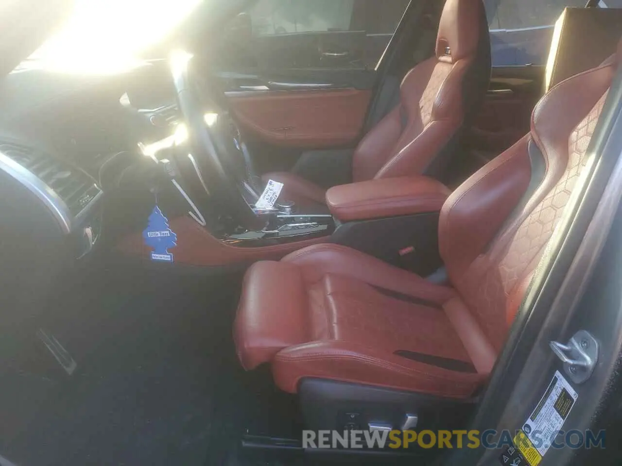 7 Фотография поврежденного автомобиля 5YMTS0C08M9F26343 BMW X3 2021