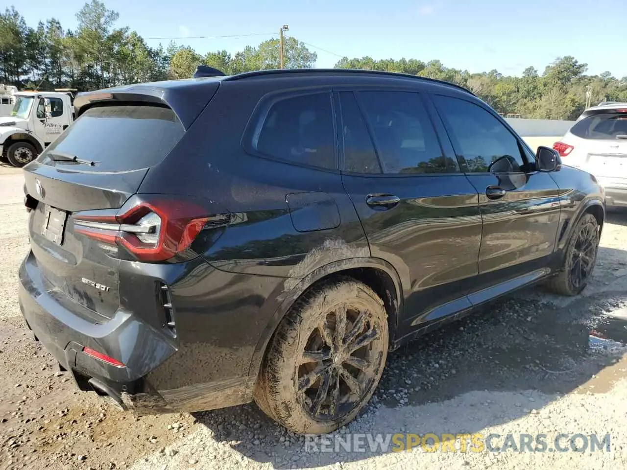 3 Photograph of a damaged car 5UX43DP00N9J03409 BMW X3 2022