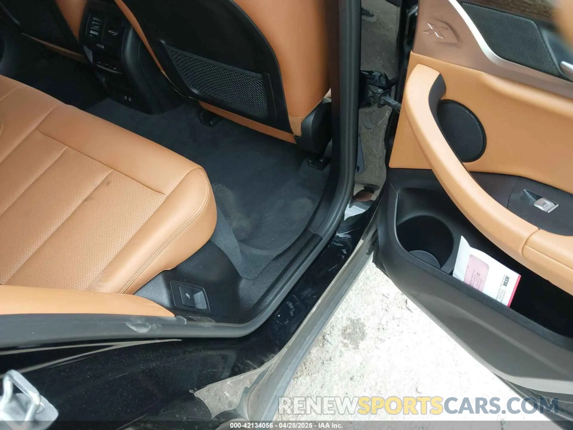 8 Фотография поврежденного автомобиля 5UX43DP00N9K19046 BMW X3 2022