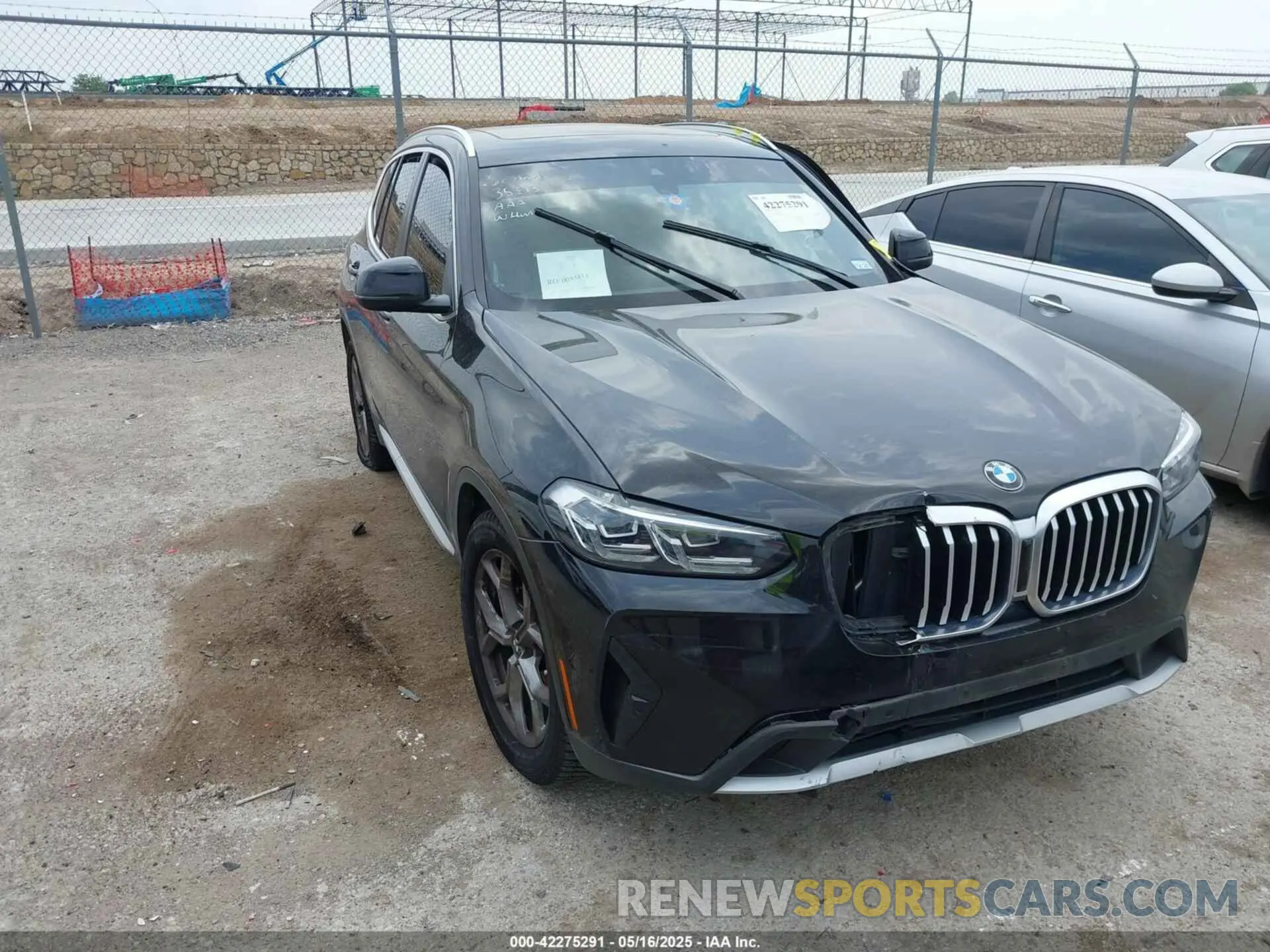 1 Photograph of a damaged car 5UX43DP00N9K73575 BMW X3 2022