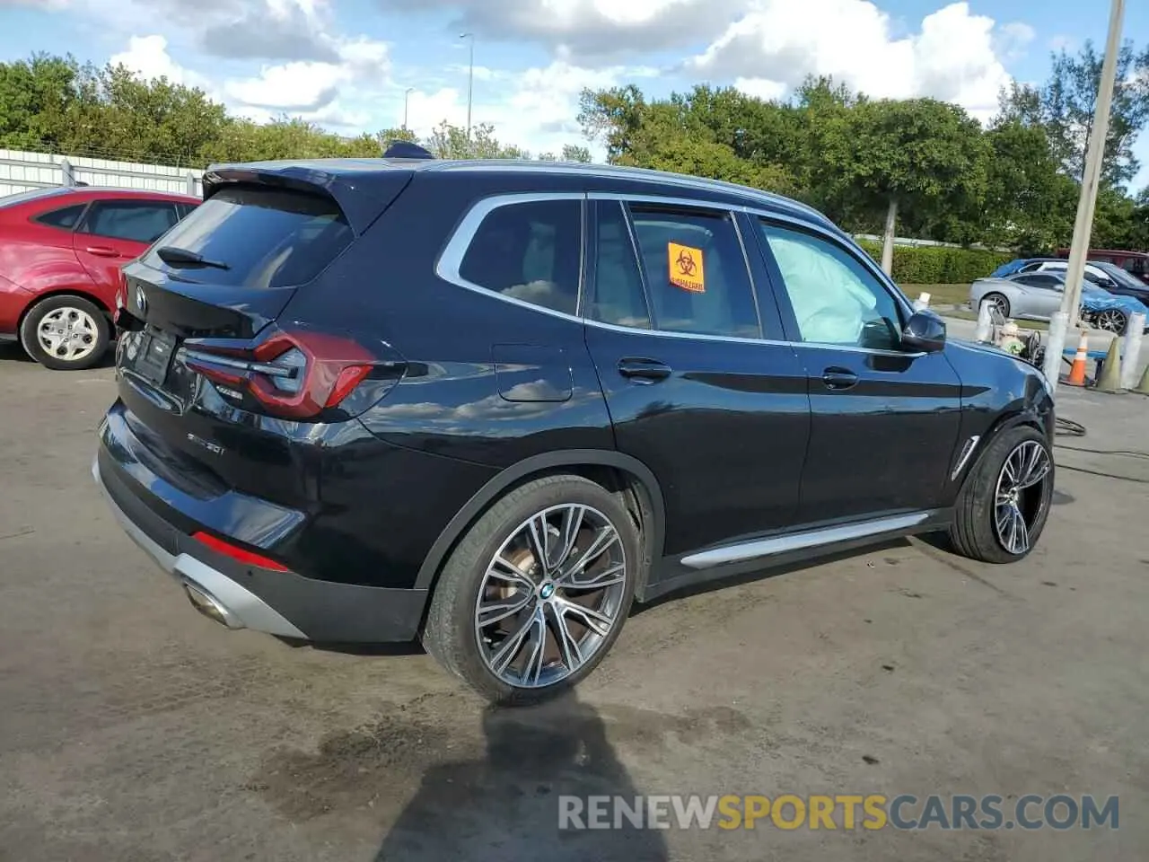 3 Photograph of a damaged car 5UX43DP01N9K99845 BMW X3 2022
