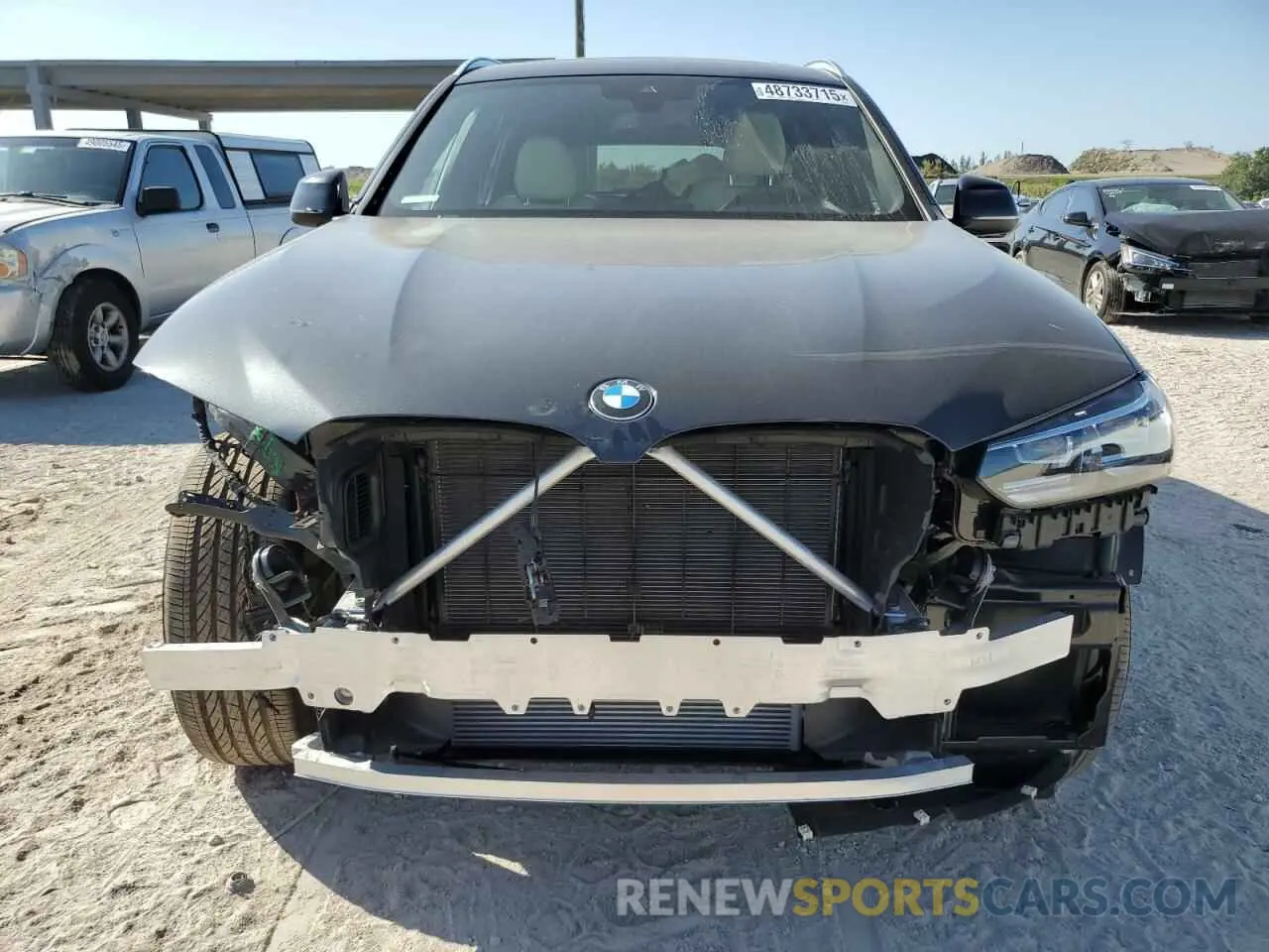 5 Photograph of a damaged car 5UX43DP02N9N07926 BMW X3 2022