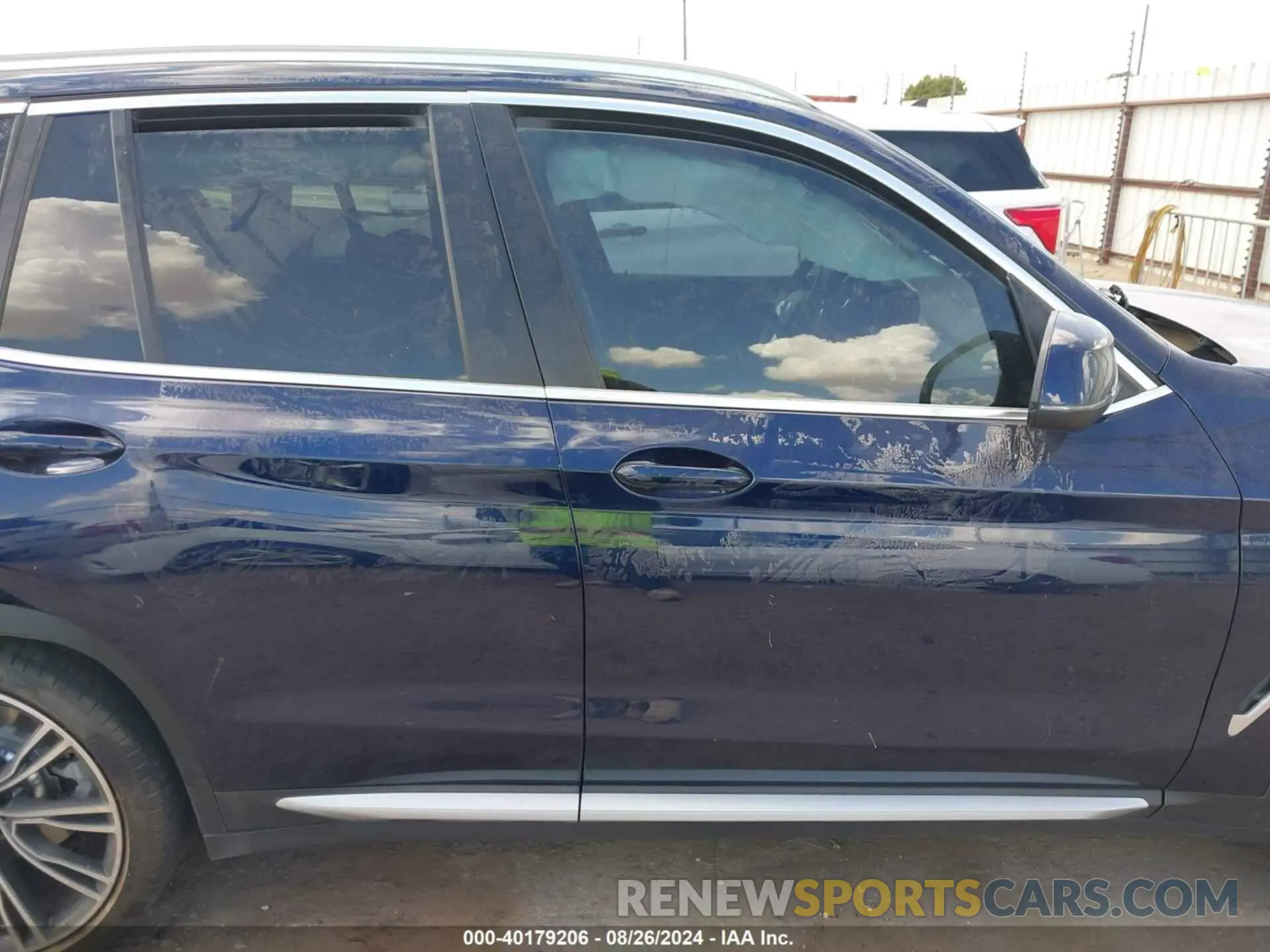 14 Photograph of a damaged car 5UX43DP03N9M29057 BMW X3 2022