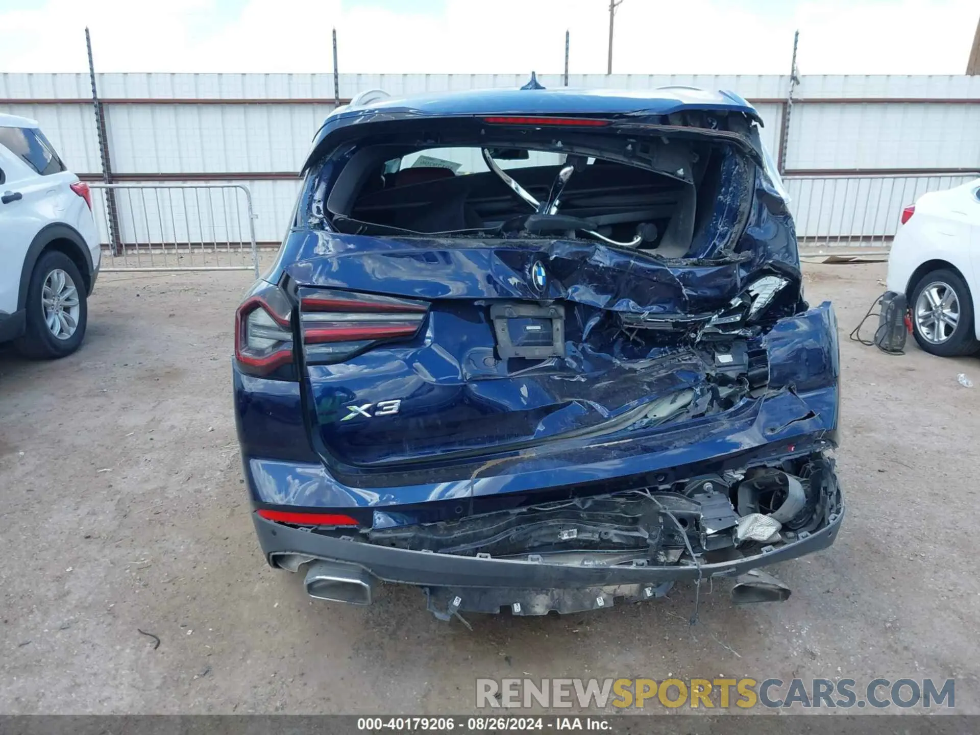 17 Photograph of a damaged car 5UX43DP03N9M29057 BMW X3 2022
