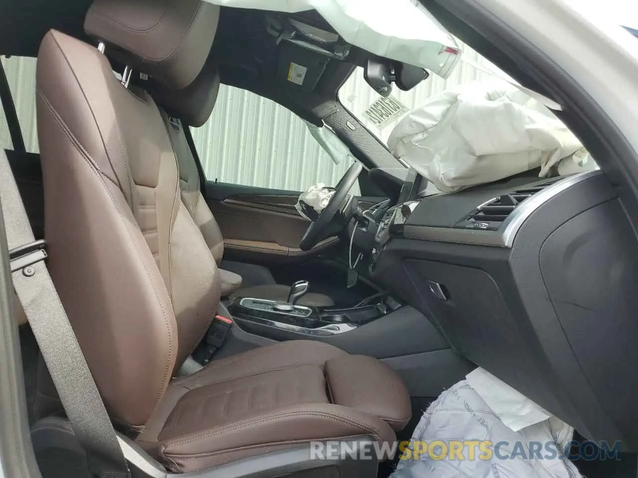 5 Photograph of a damaged car 5UX43DP04N9K87592 BMW X3 2022