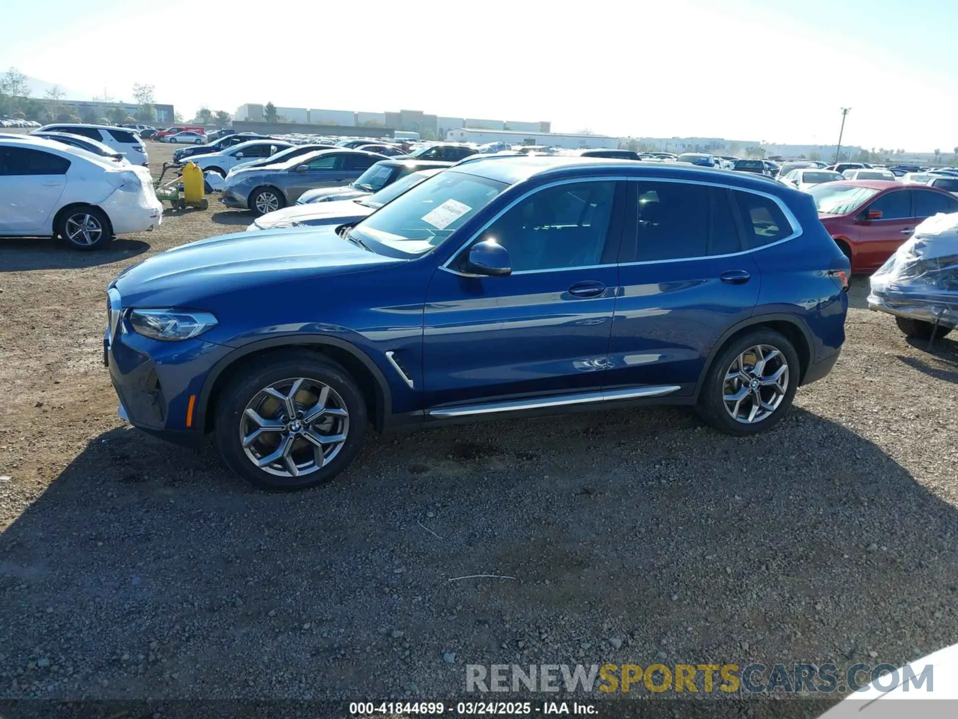 15 Photograph of a damaged car 5UX43DP06N9K69322 BMW X3 2022
