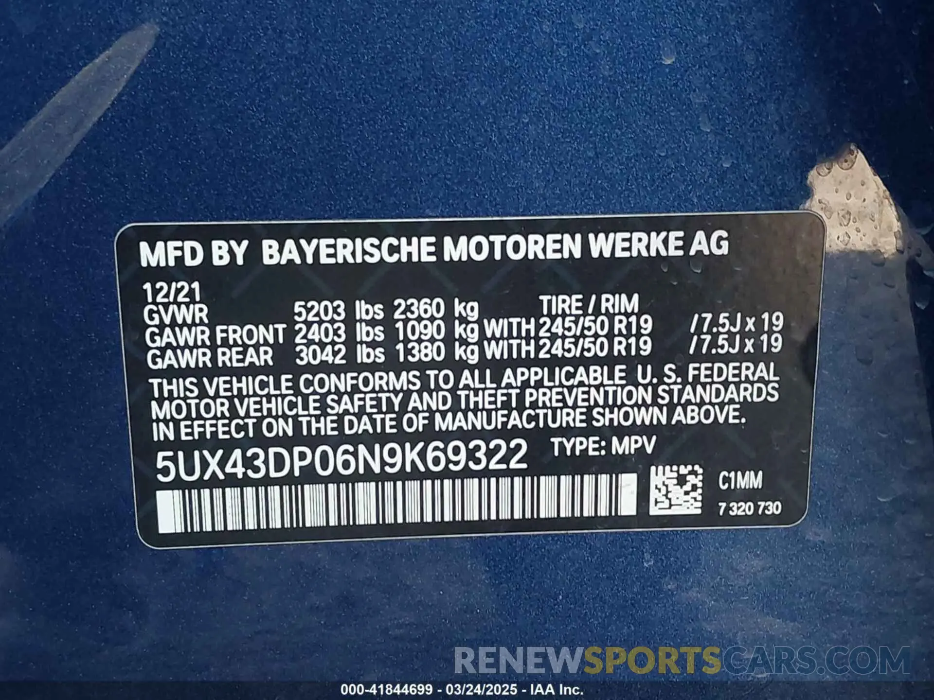 9 Photograph of a damaged car 5UX43DP06N9K69322 BMW X3 2022