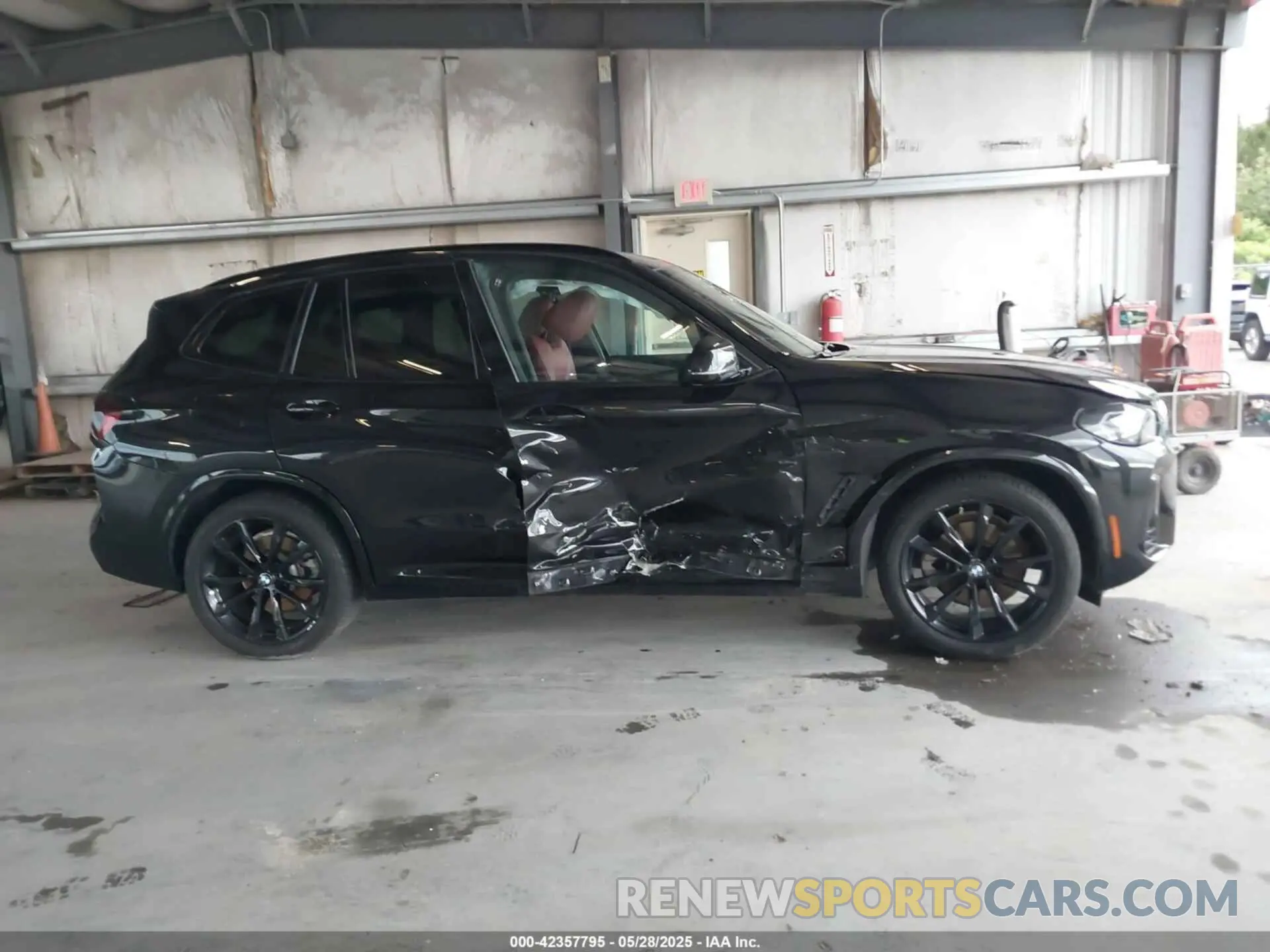 13 Photograph of a damaged car 5UX43DP07N9J98213 BMW X3 2022