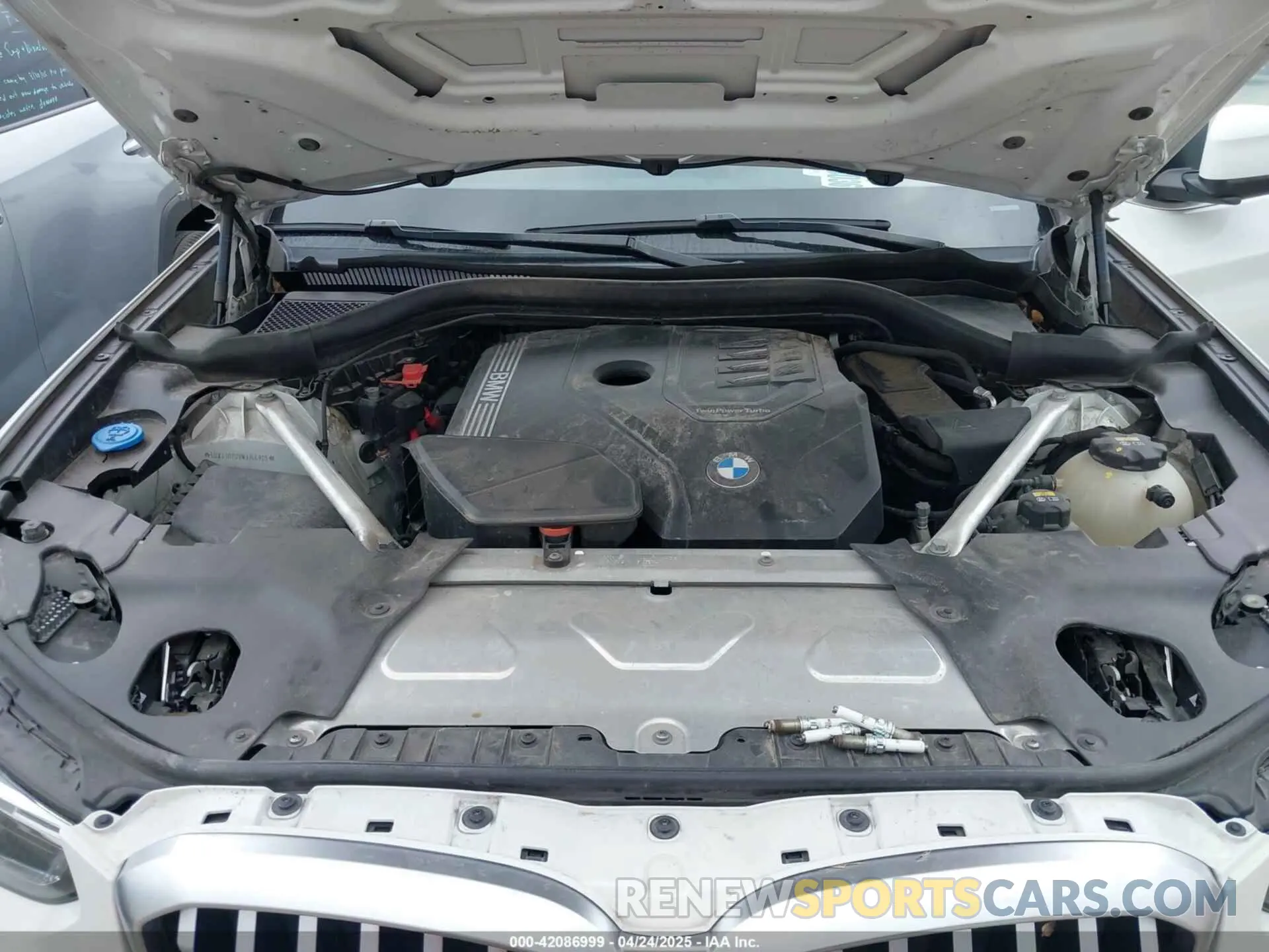 10 Фотография поврежденного автомобиля 5UX43DP08N9J66905 BMW X3 2022