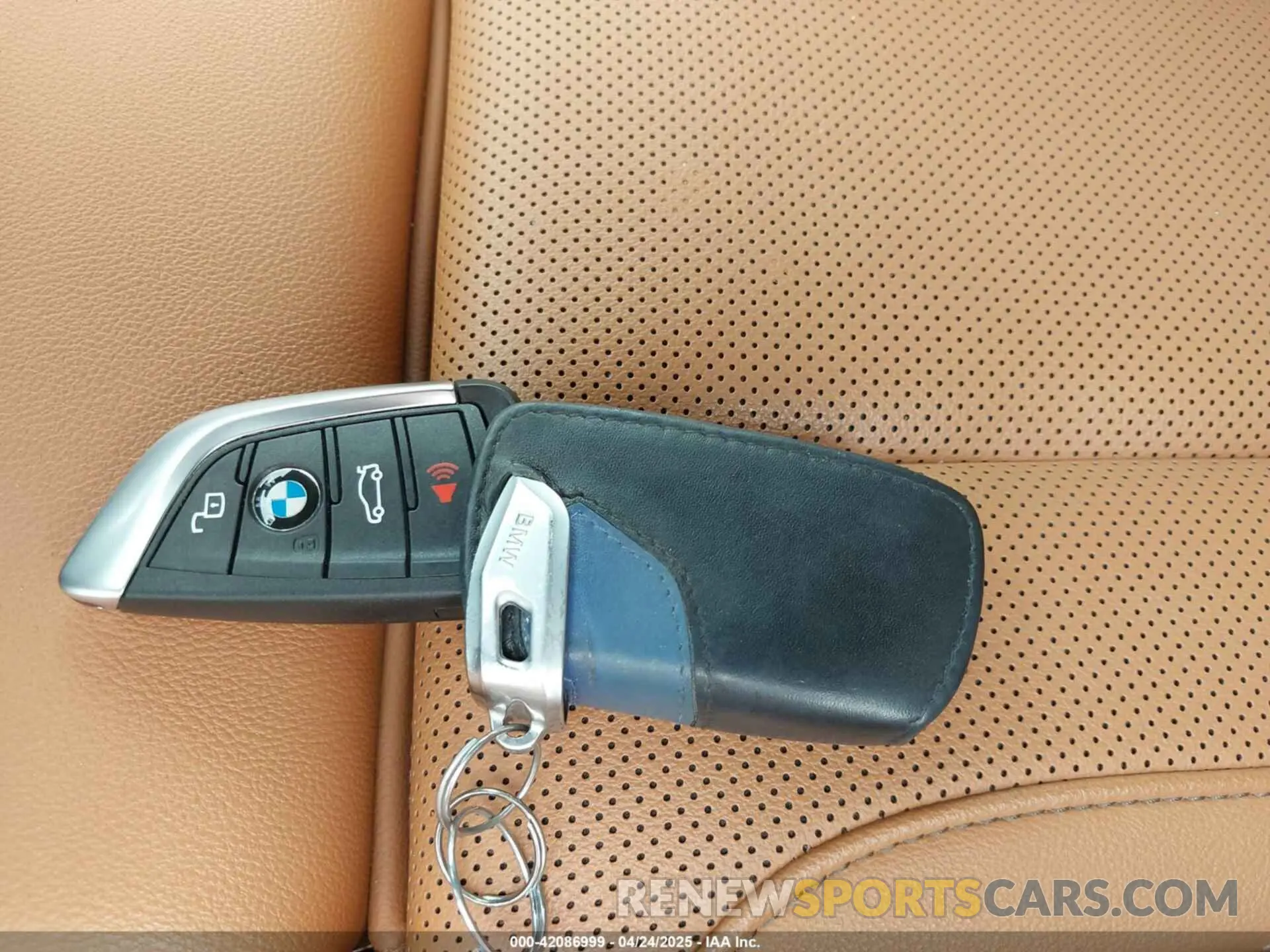 11 Фотография поврежденного автомобиля 5UX43DP08N9J66905 BMW X3 2022